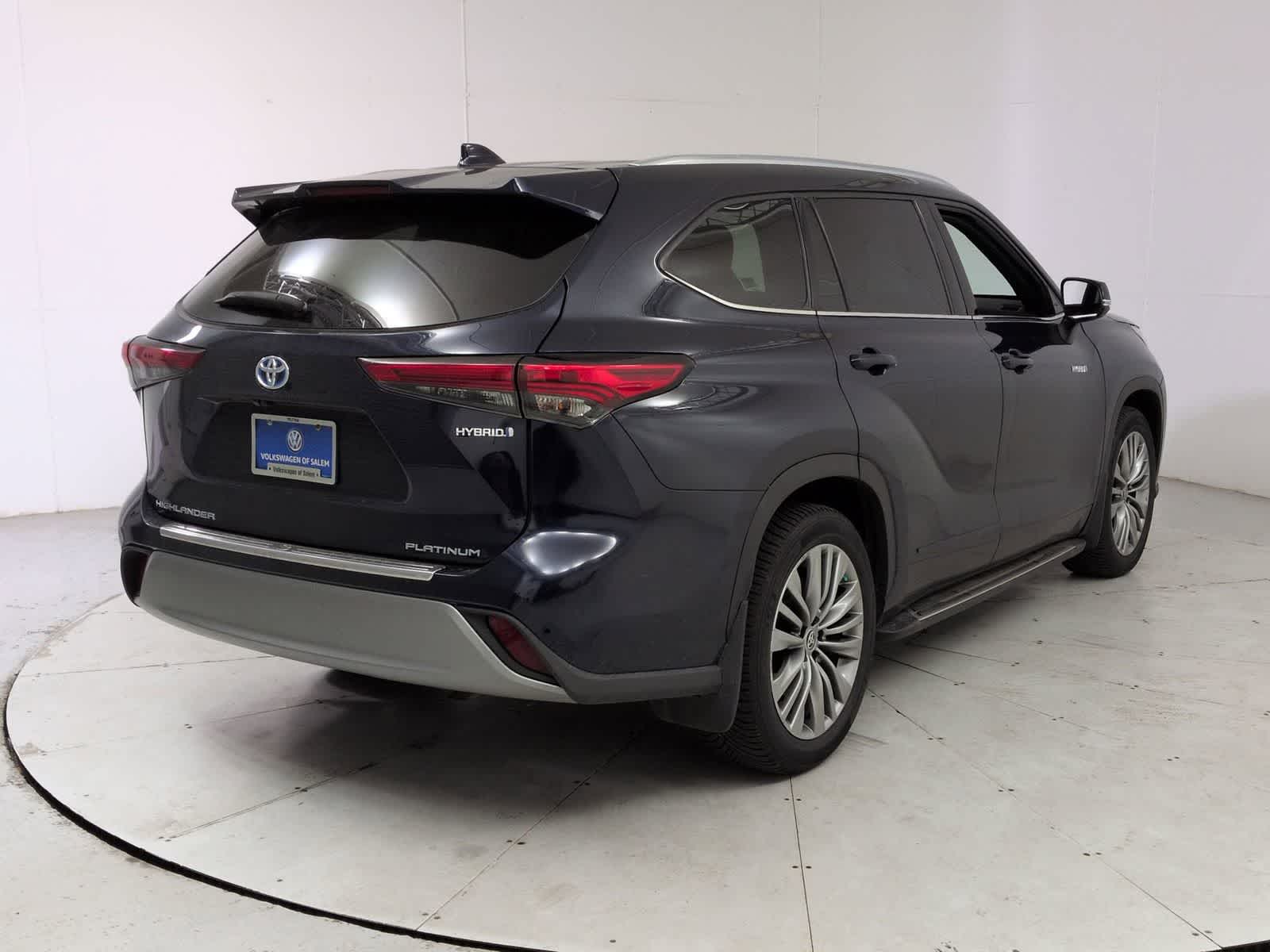 Thumbnail: 2021 Toyota Highlander - 6