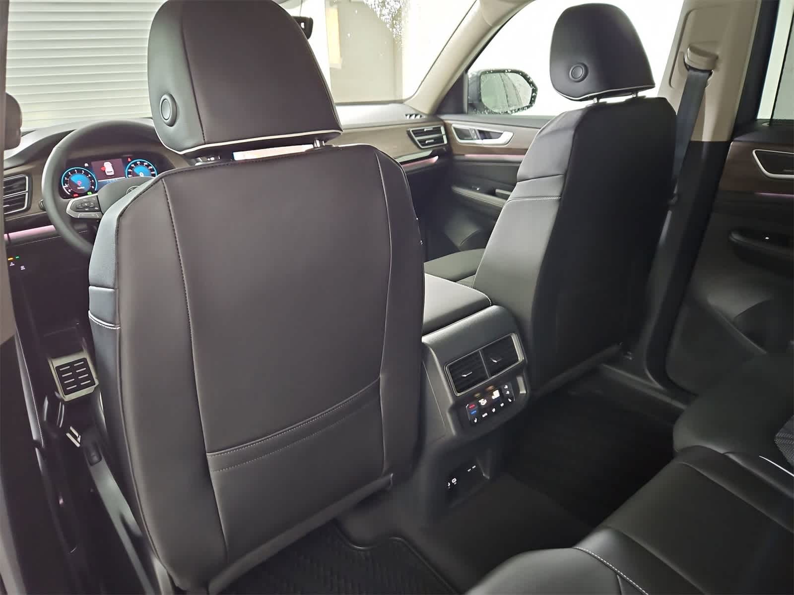 Thumbnail: 2026 Volkswagen Atlas - 18