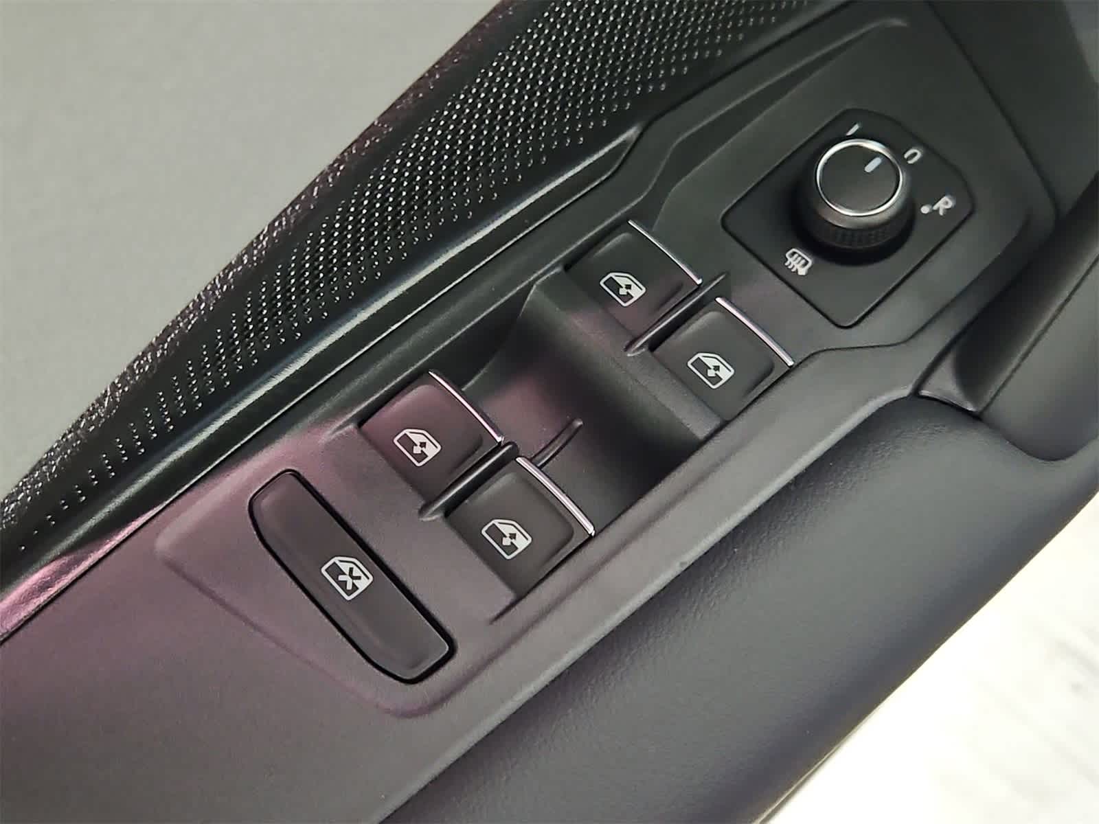 Thumbnail: 2026 Volkswagen Tiguan - 17