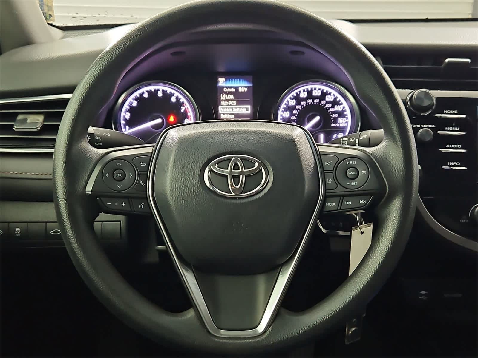 Thumbnail: 2018 Toyota Camry - 22