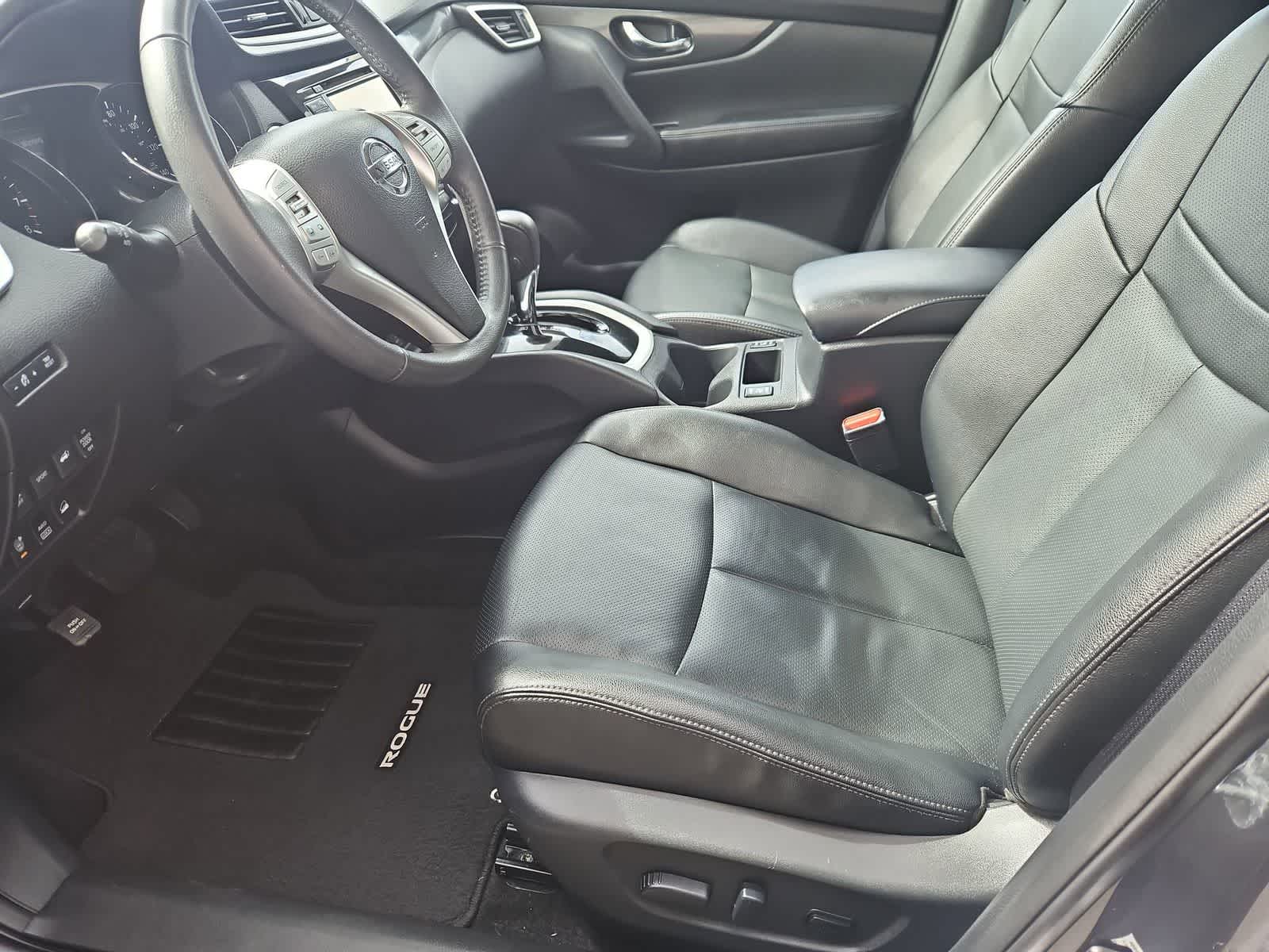 Thumbnail: 2016 Nissan Rogue - 14