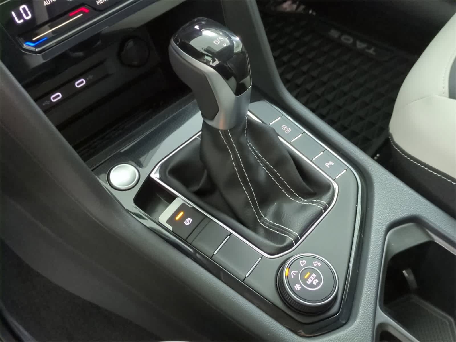 Thumbnail: 2025 Volkswagen Taos - 34