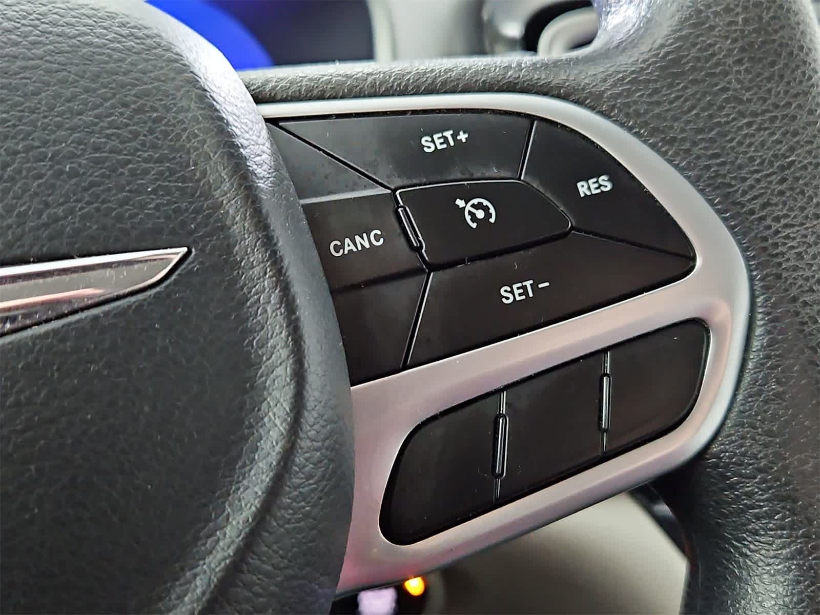 Thumbnail: 2018 Chrysler Pacifica - 24