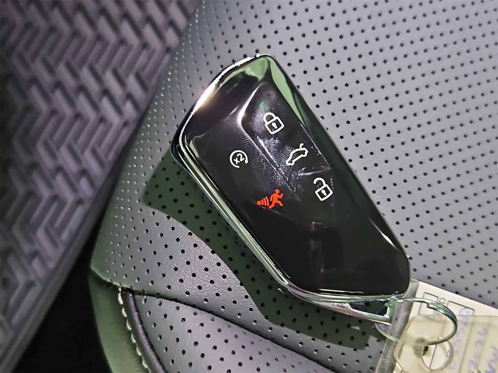 Thumbnail: 2026 Volkswagen Tiguan - 37