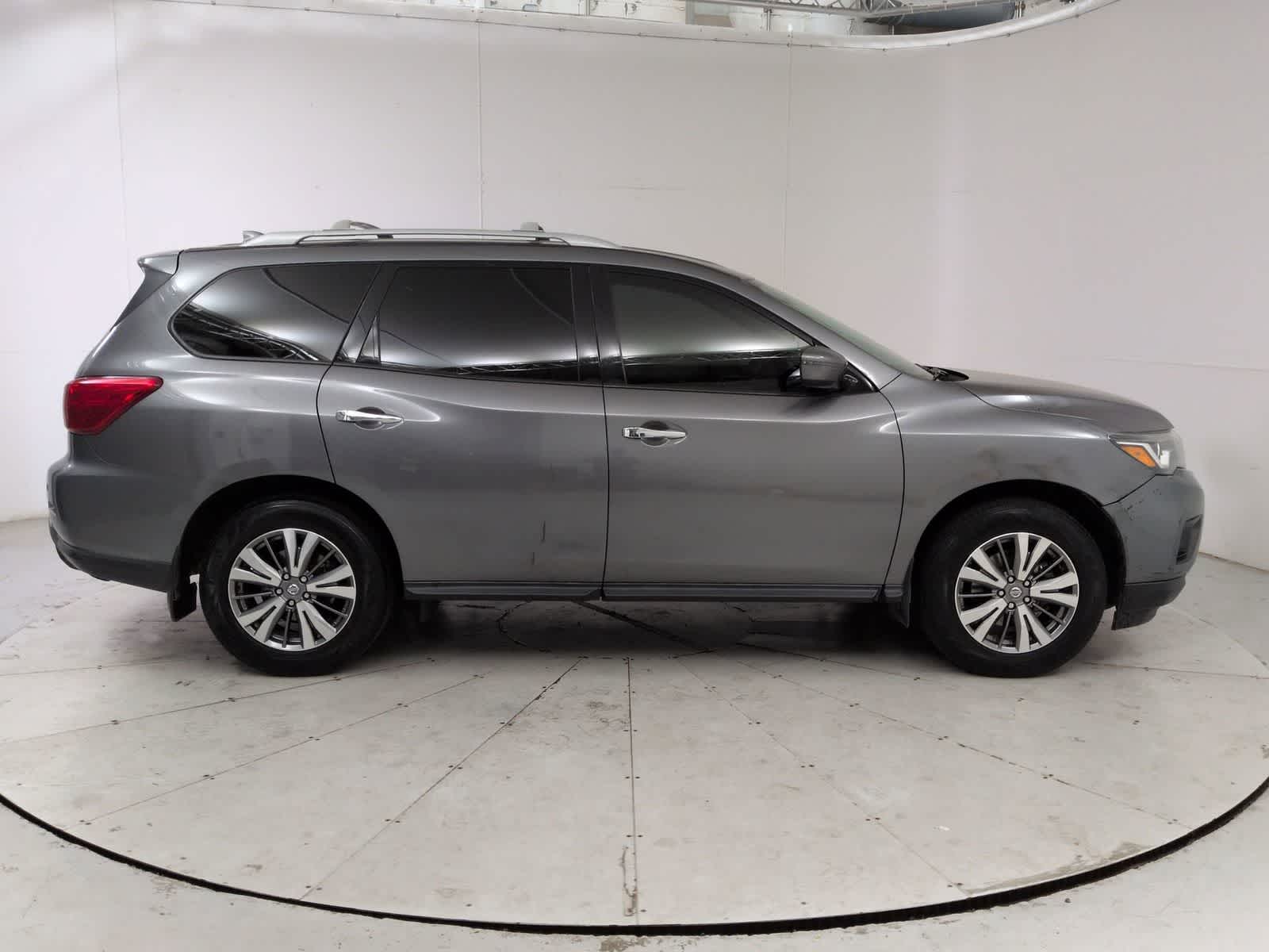 Thumbnail: 2020 Nissan Pathfinder - 6