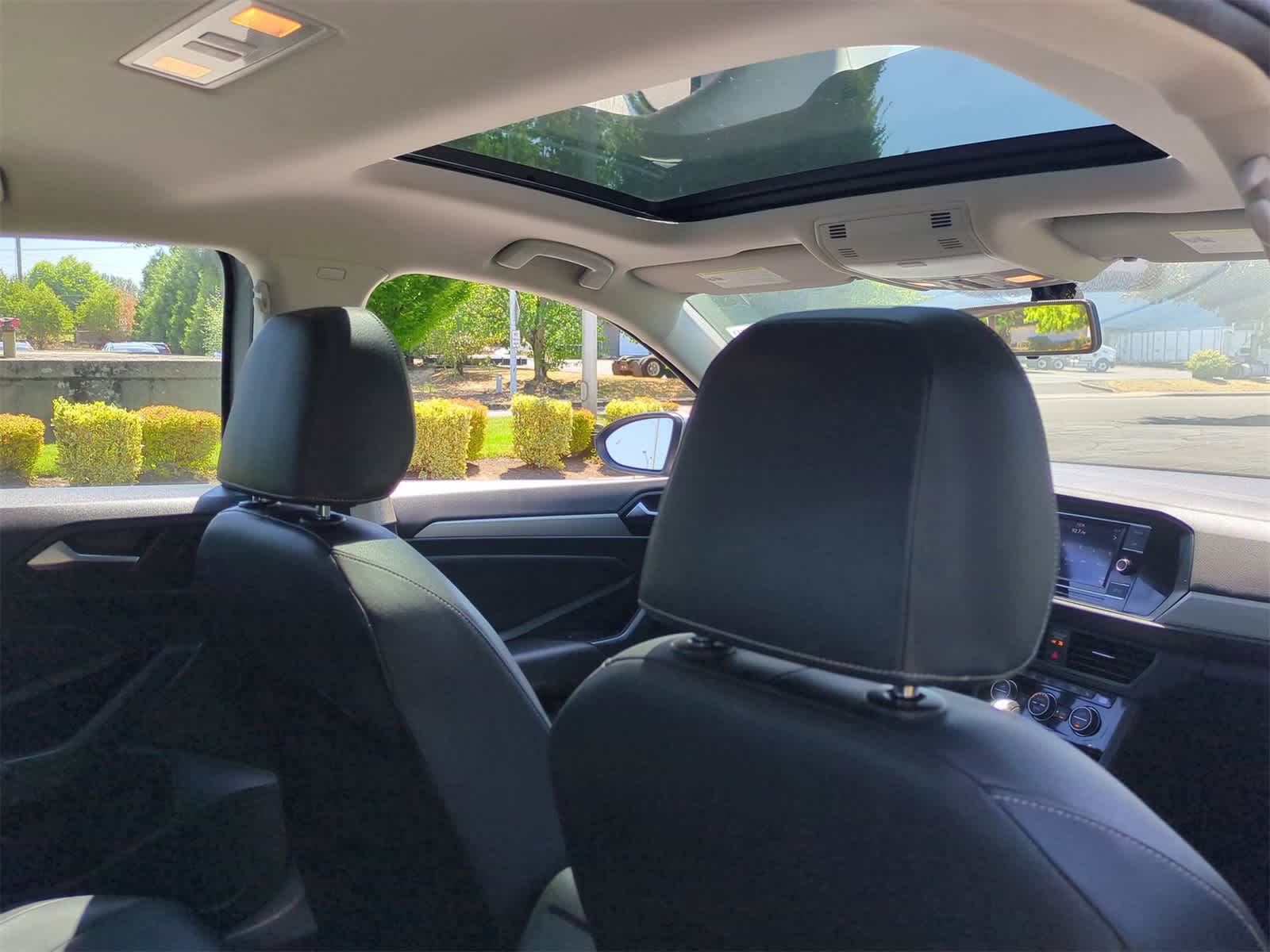 Thumbnail: 2019 Volkswagen Jetta - 21