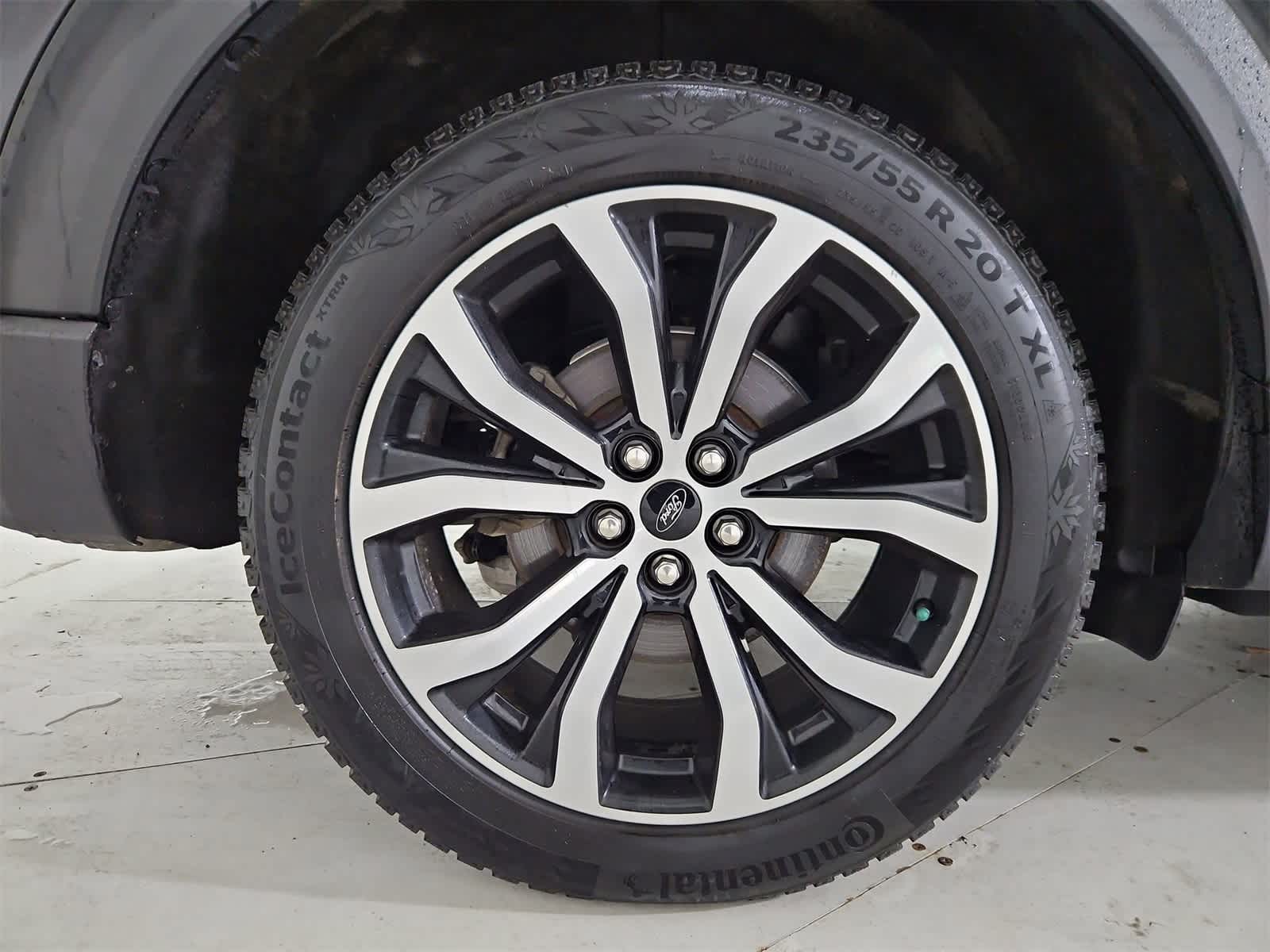 Thumbnail: 2021 Ford Explorer - 13