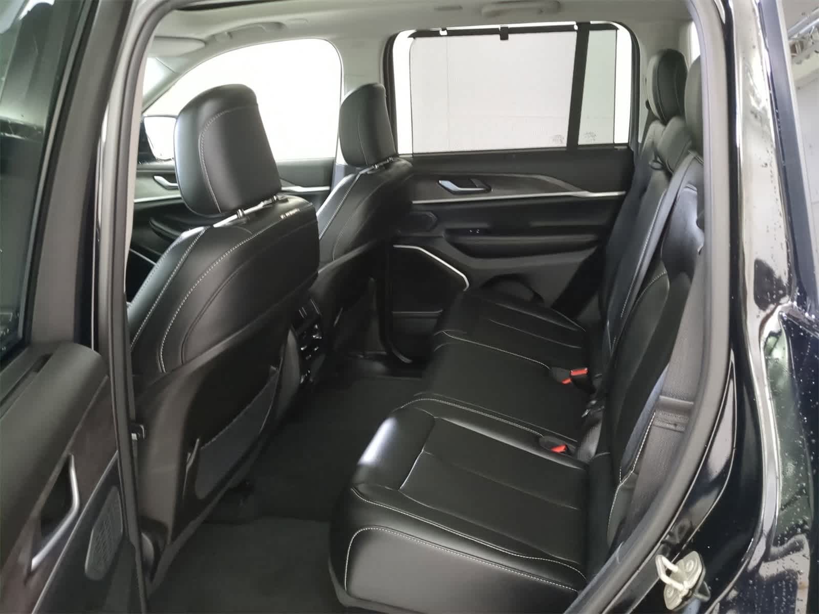 Thumbnail: 2023 Jeep Grand Cherokee - 19