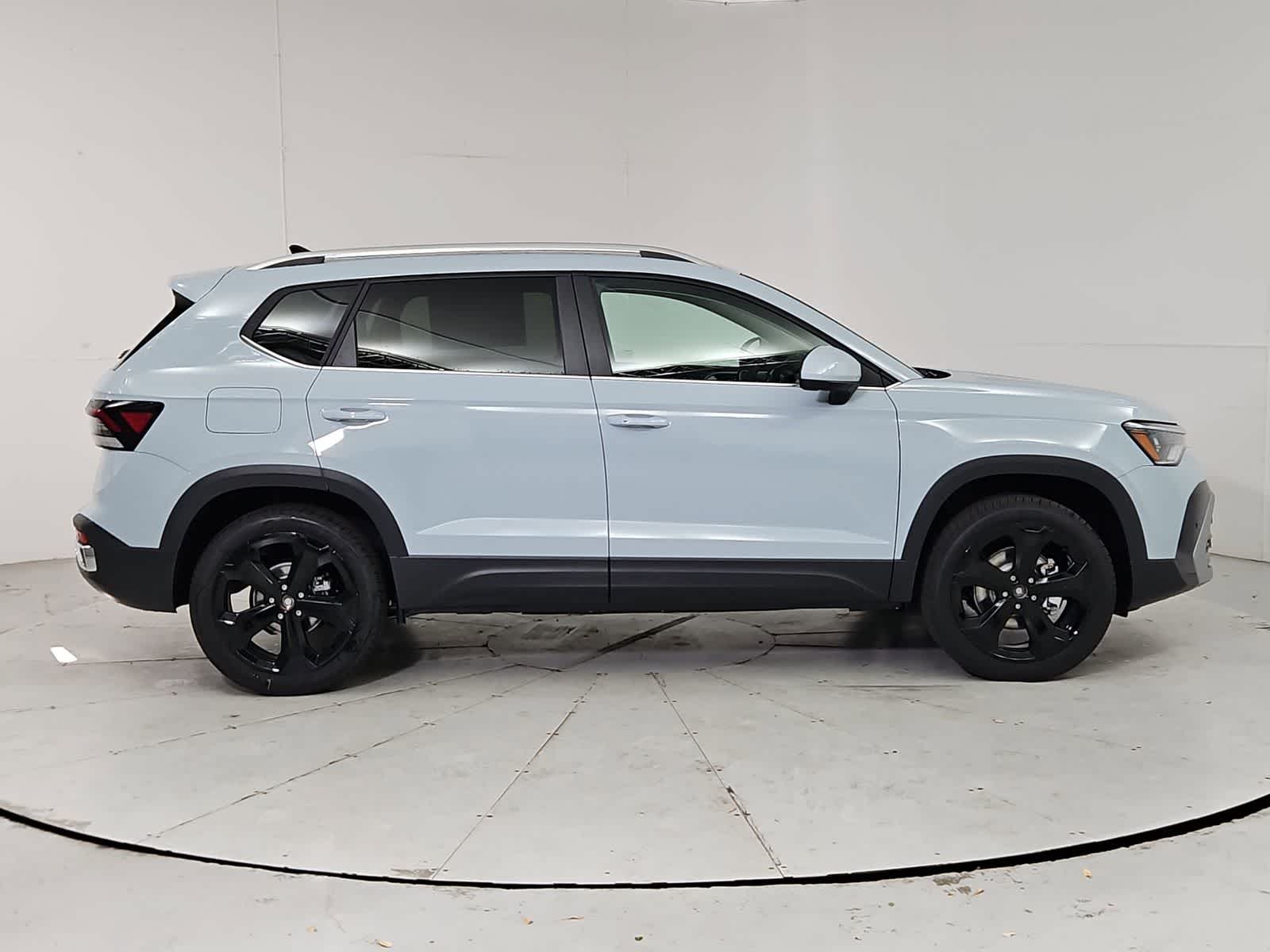 Thumbnail: 2026 Volkswagen Taos - 7