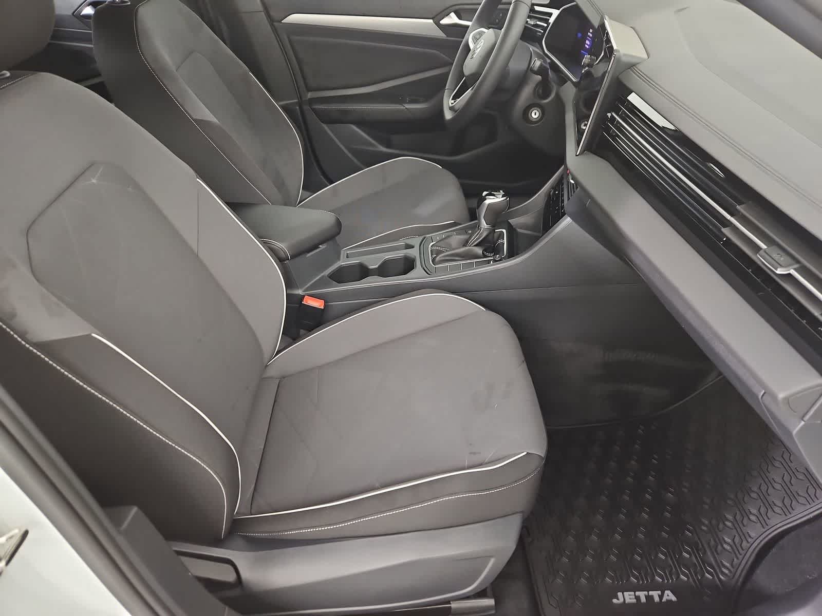 Thumbnail: 2026 Volkswagen Jetta - 21