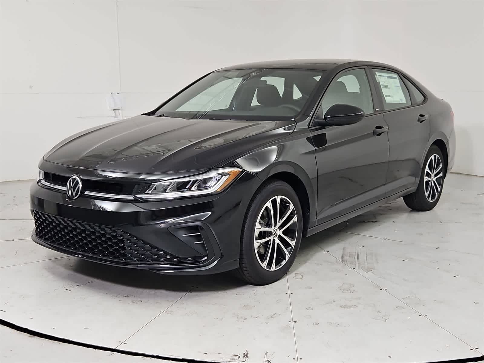 Thumbnail: 2025 Volkswagen Jetta - 1