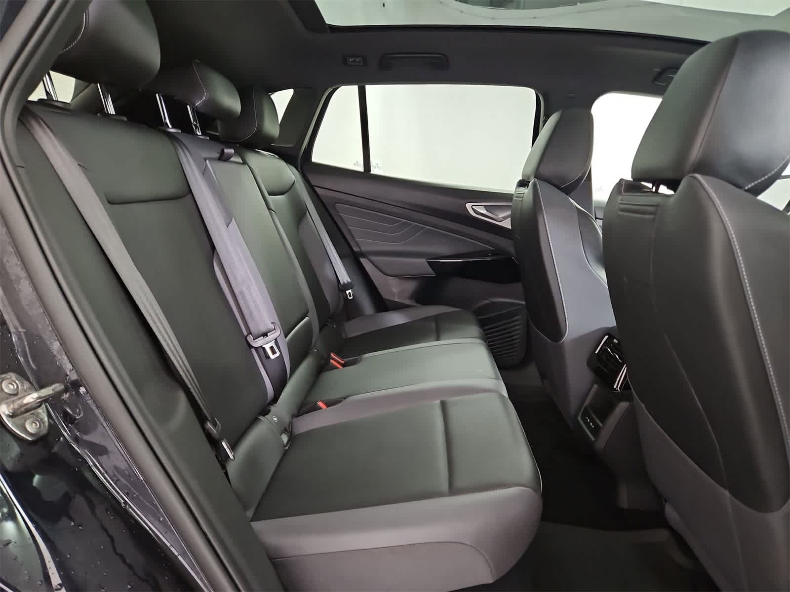 Thumbnail: 2023 Volkswagen ID.4 - 21