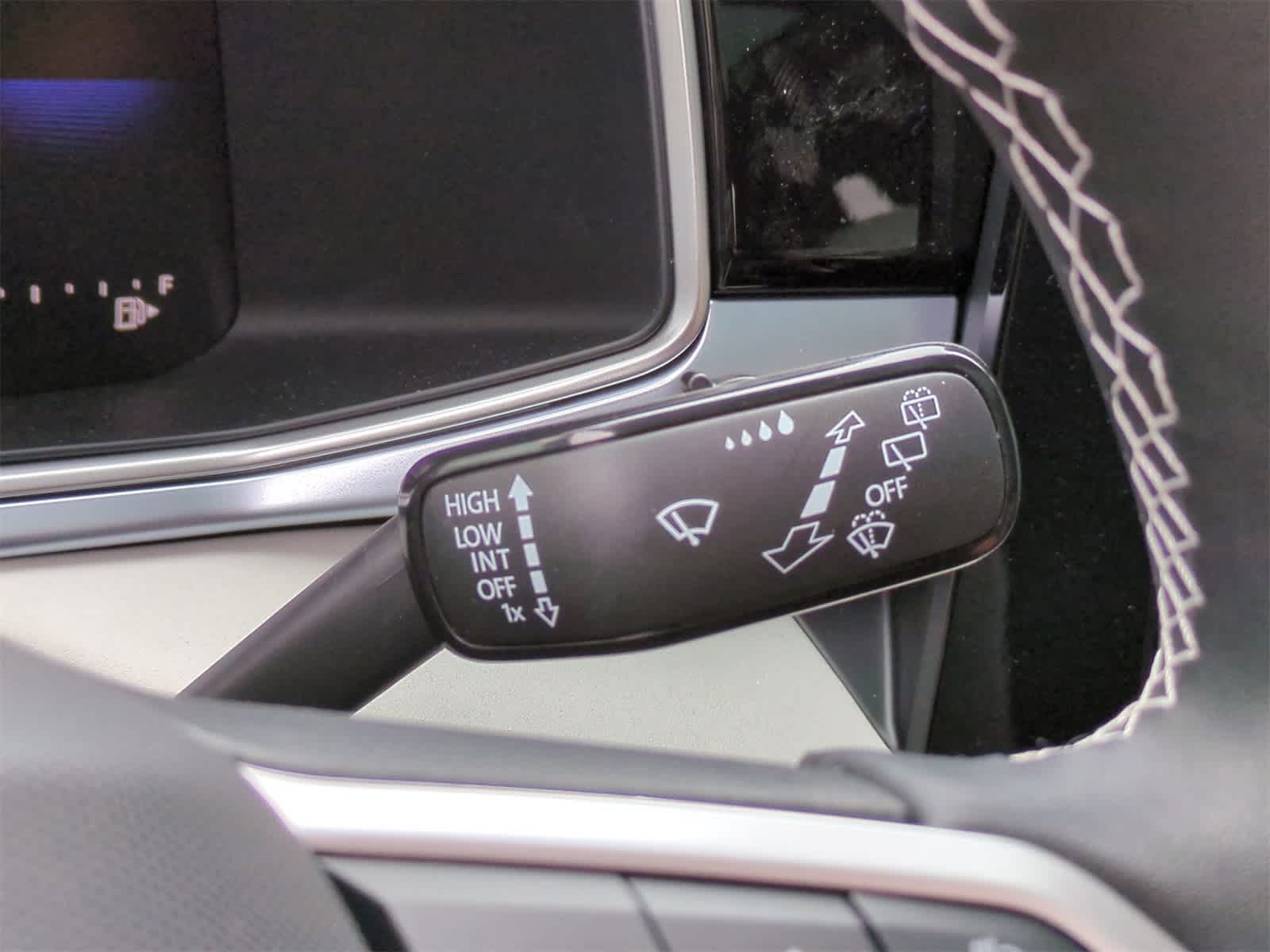 Thumbnail: 2025 Volkswagen Taos - 26