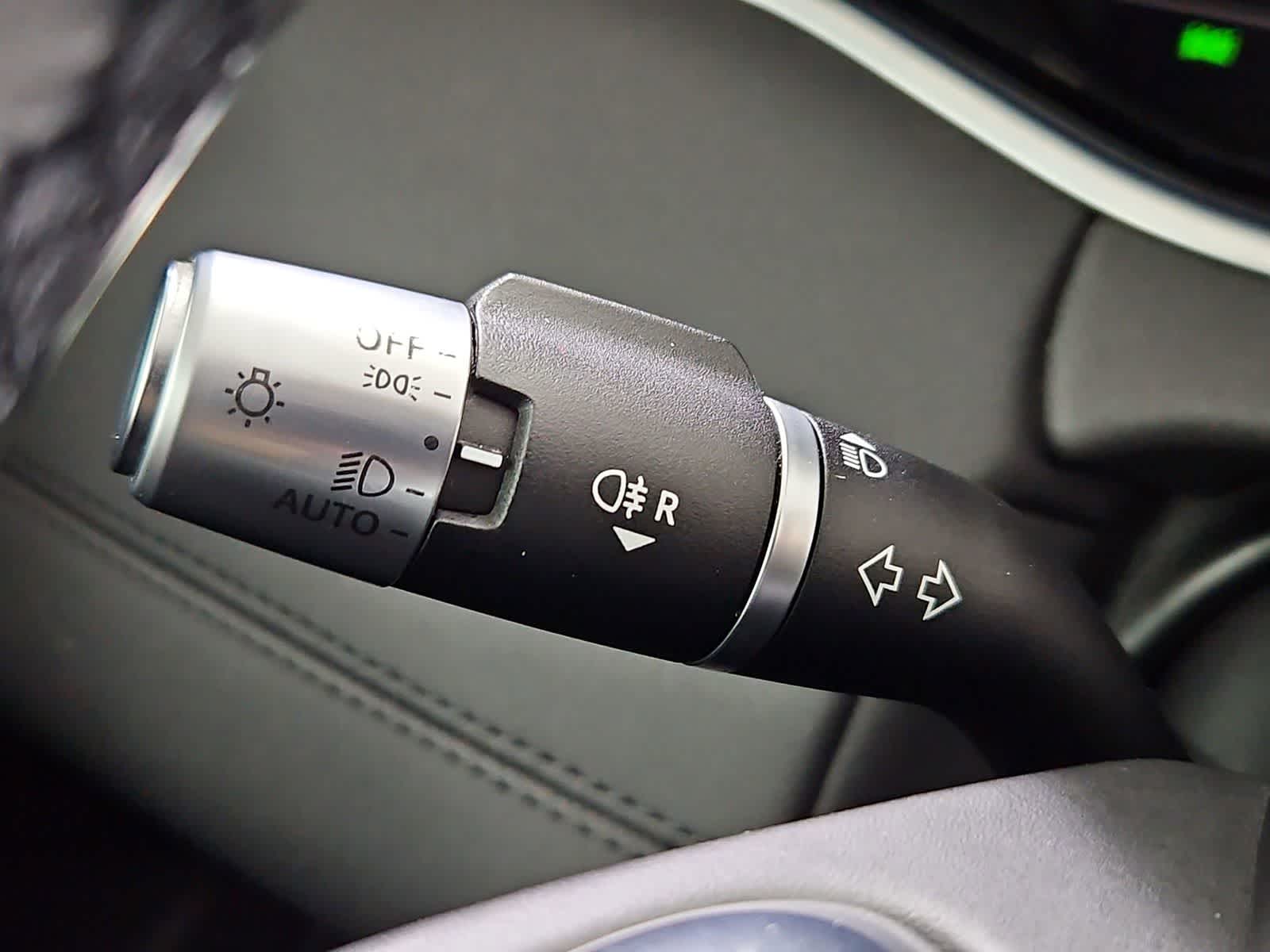 Thumbnail: 2020 Land Rover Range Rover Evoque - 28