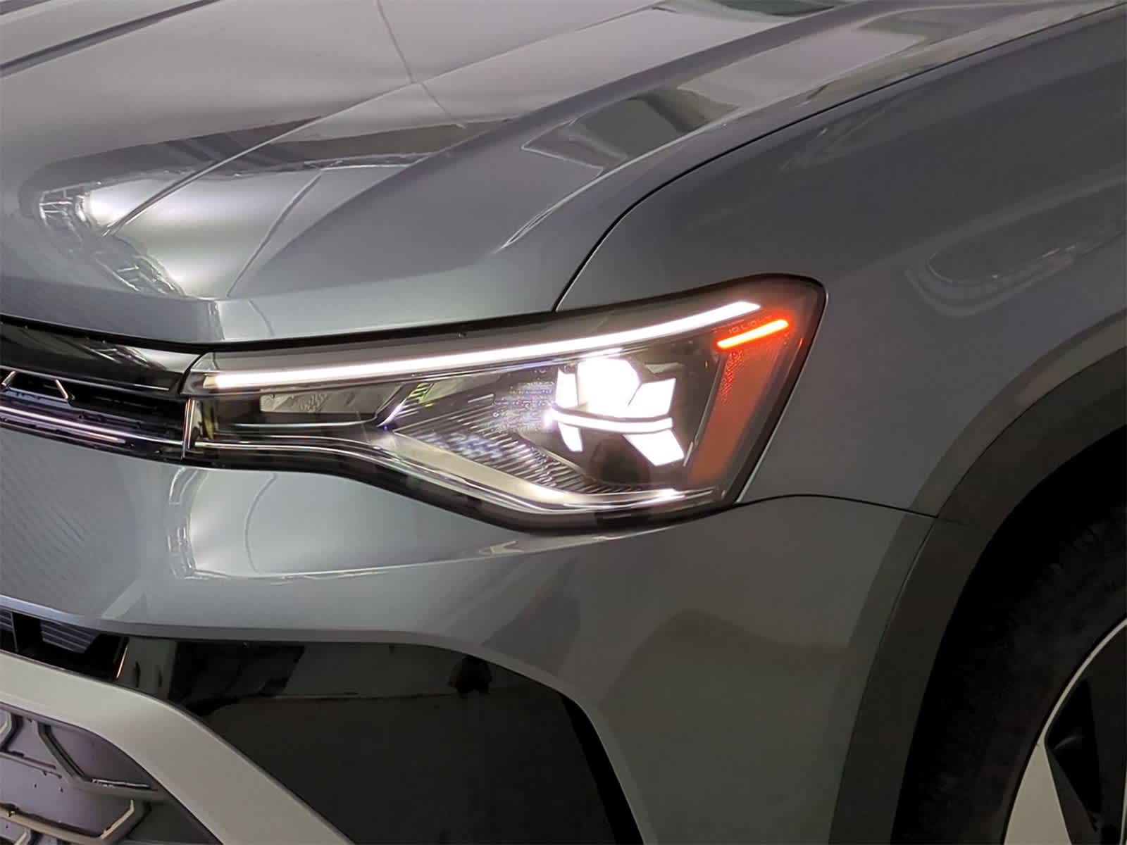 Thumbnail: 2025 Volkswagen Taos - 10