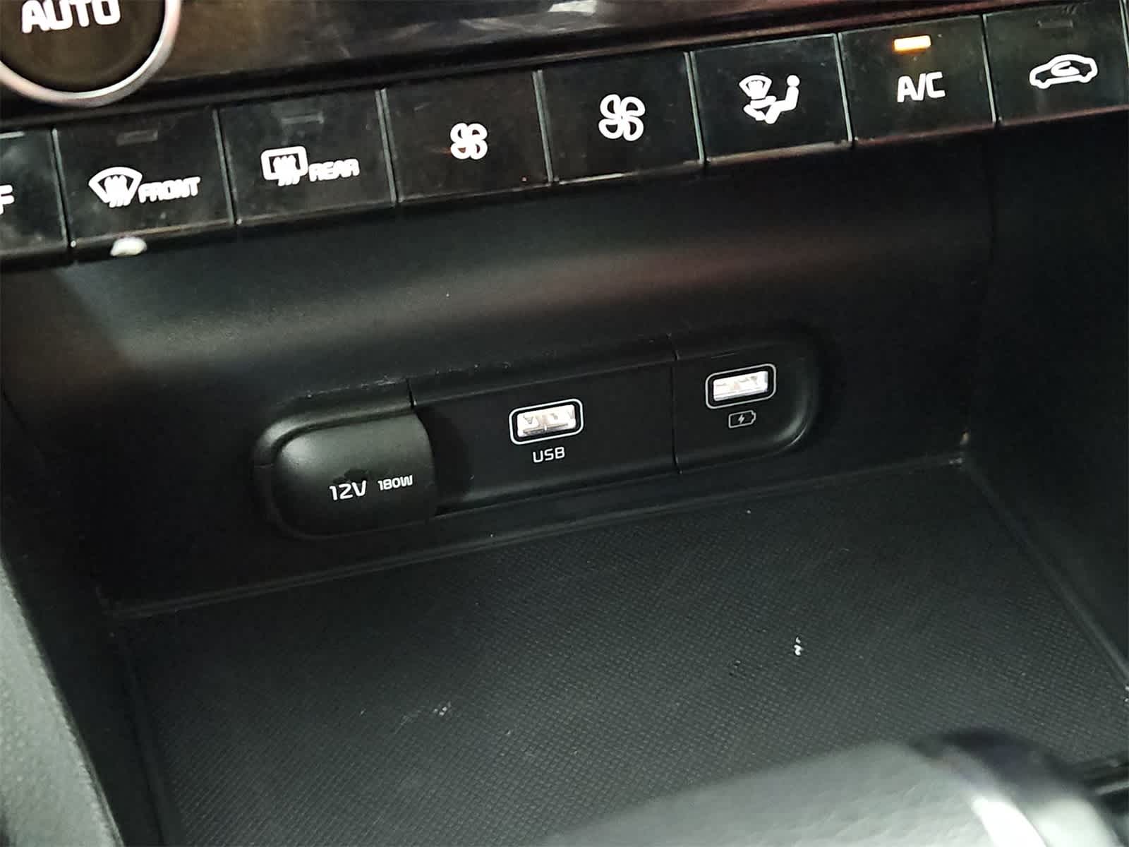 Thumbnail: 2023 Kia K5 - 31