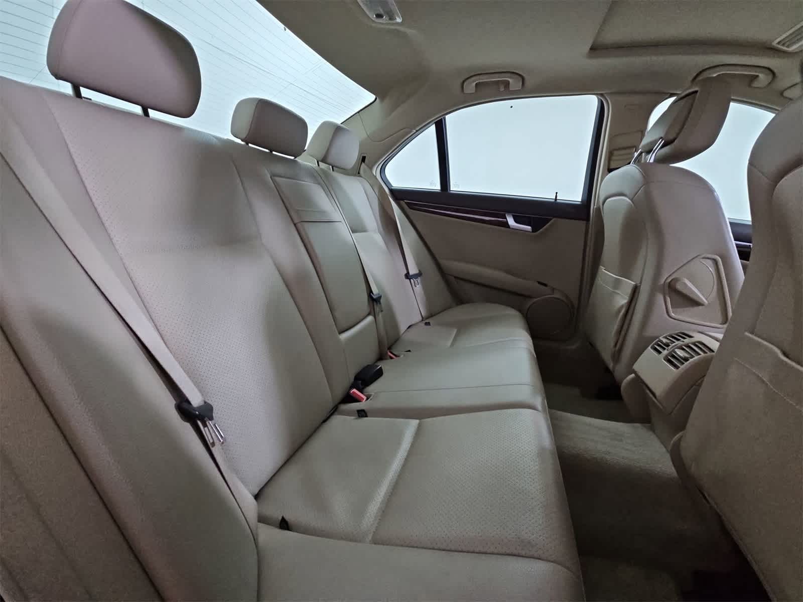 Thumbnail: 2013 Mercedes-Benz C-Class - 21