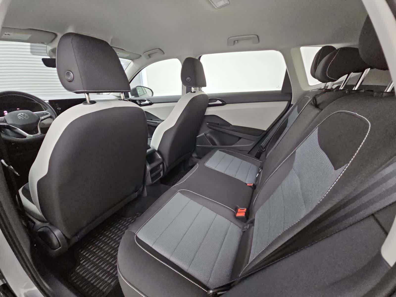 Thumbnail: 2025 Volkswagen Taos - 18