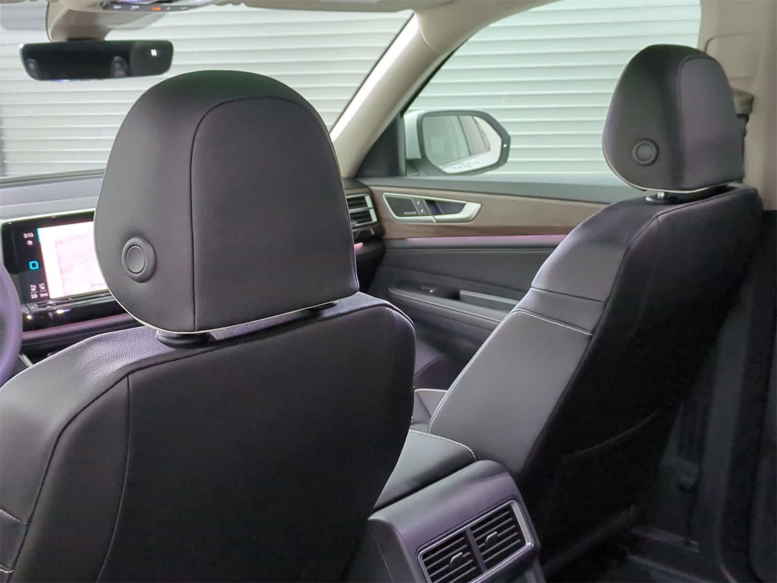 Thumbnail: 2025 Volkswagen Atlas - 18