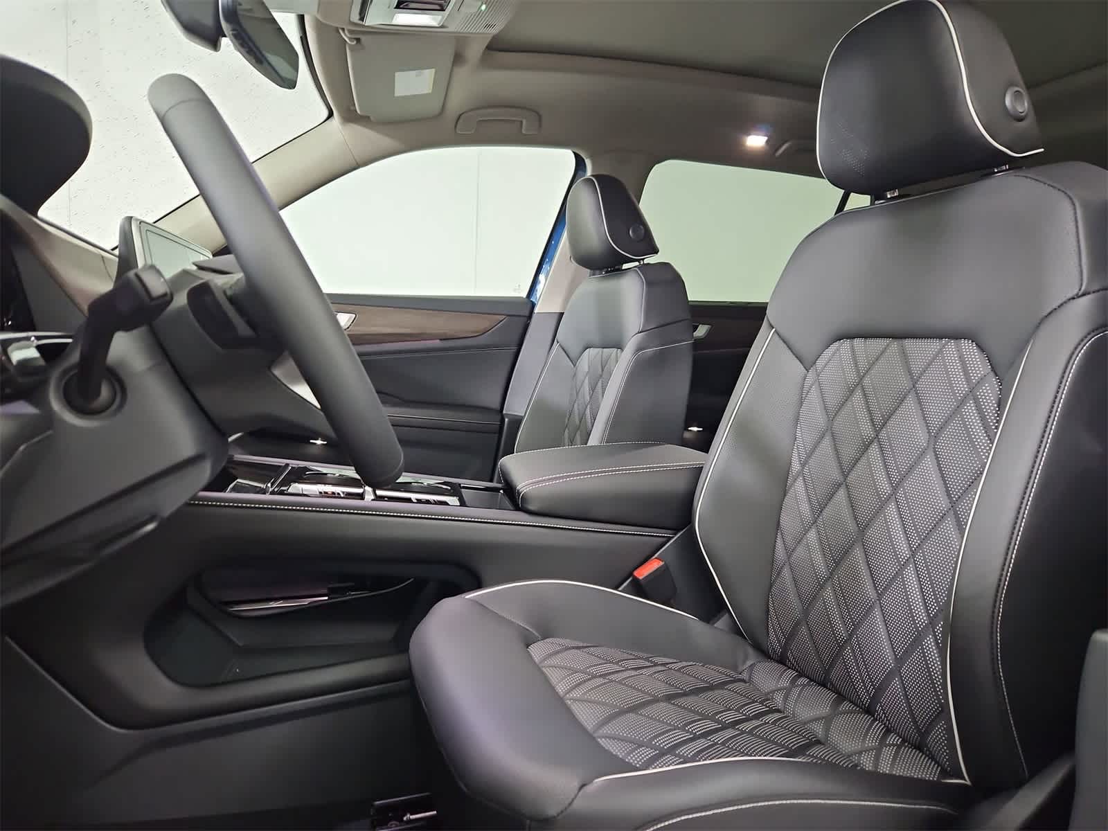 Thumbnail: 2026 Volkswagen Atlas - 16