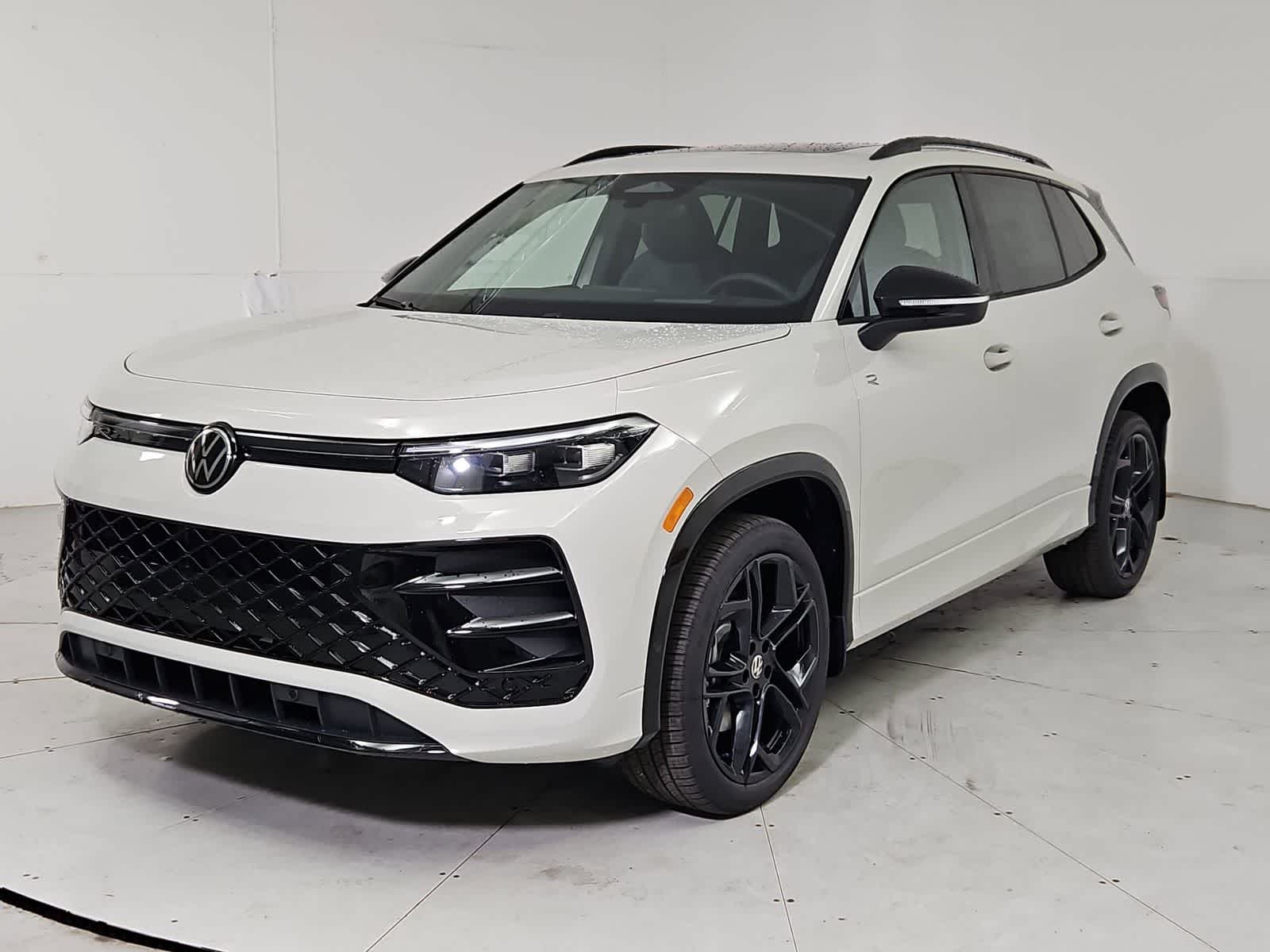 Thumbnail: 2026 Volkswagen Tiguan - 1