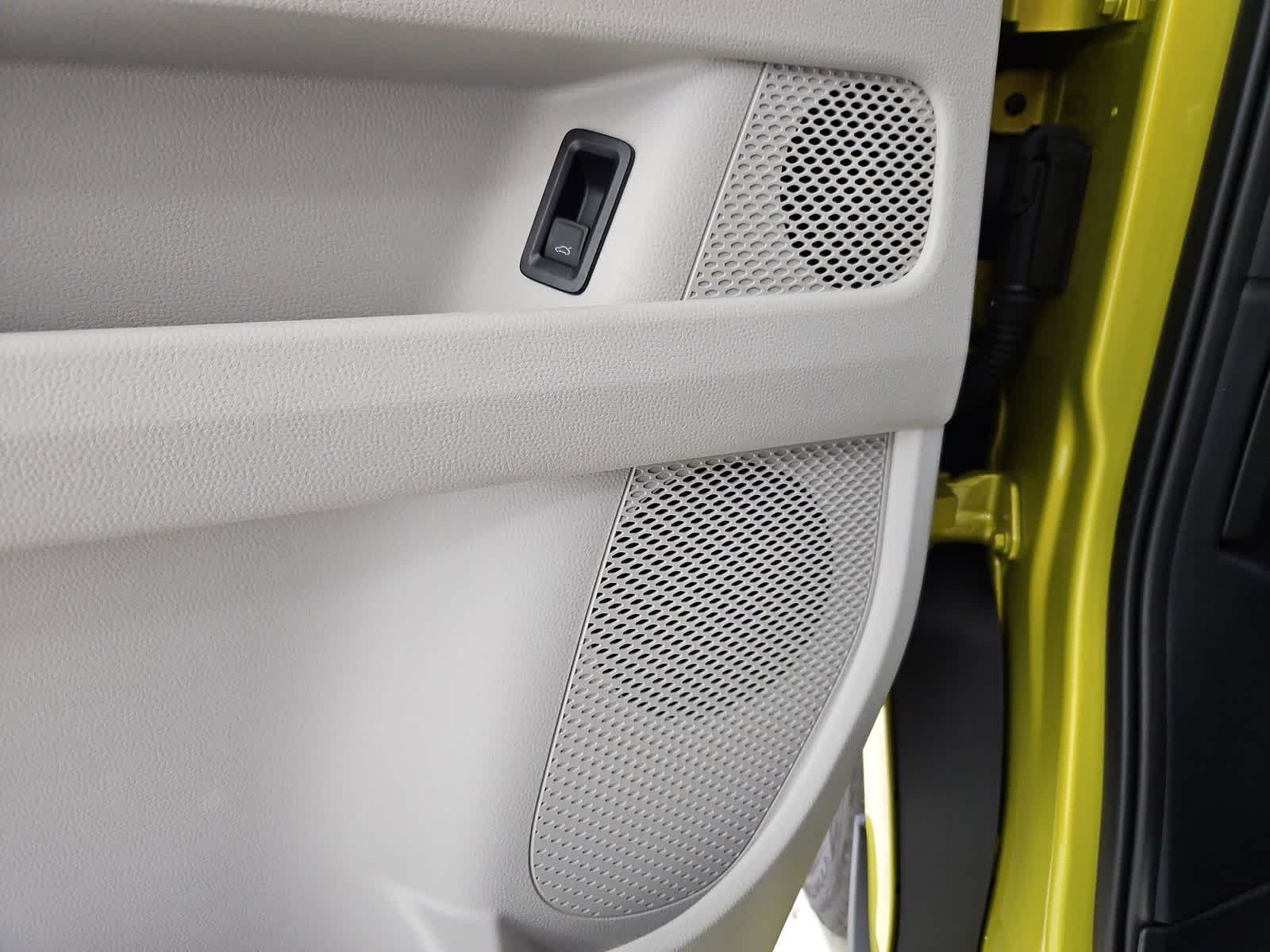 Thumbnail: 2025 Volkswagen ID.Buzz - 32