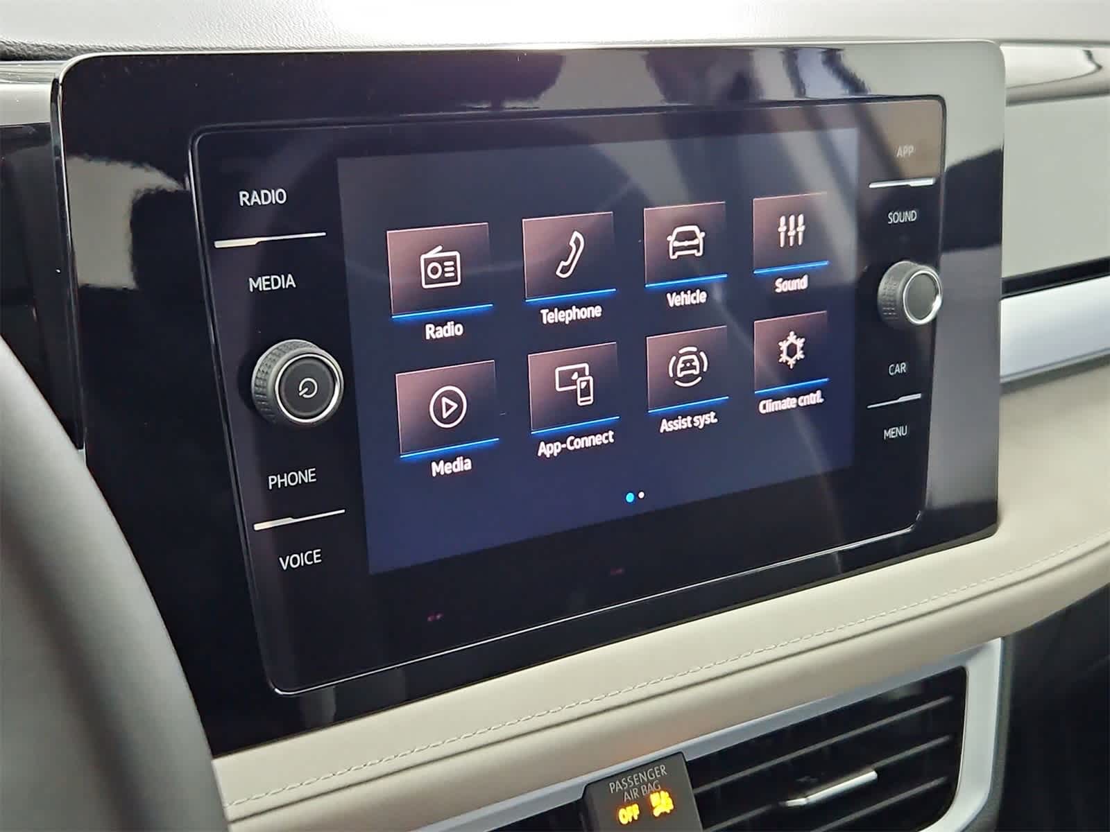 Thumbnail: 2025 Volkswagen Taos - 30