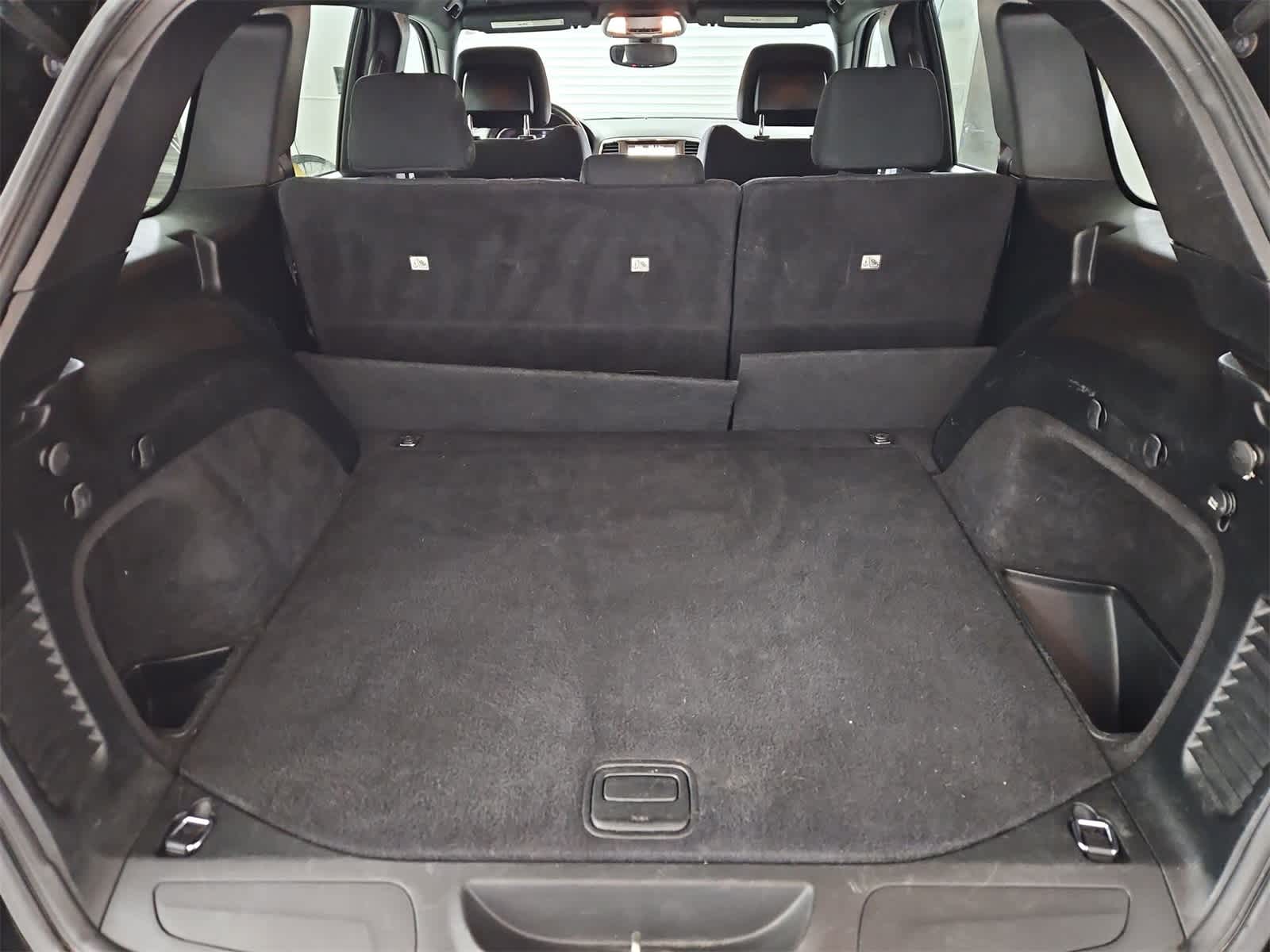 Thumbnail: 2017 Jeep Grand Cherokee - 34