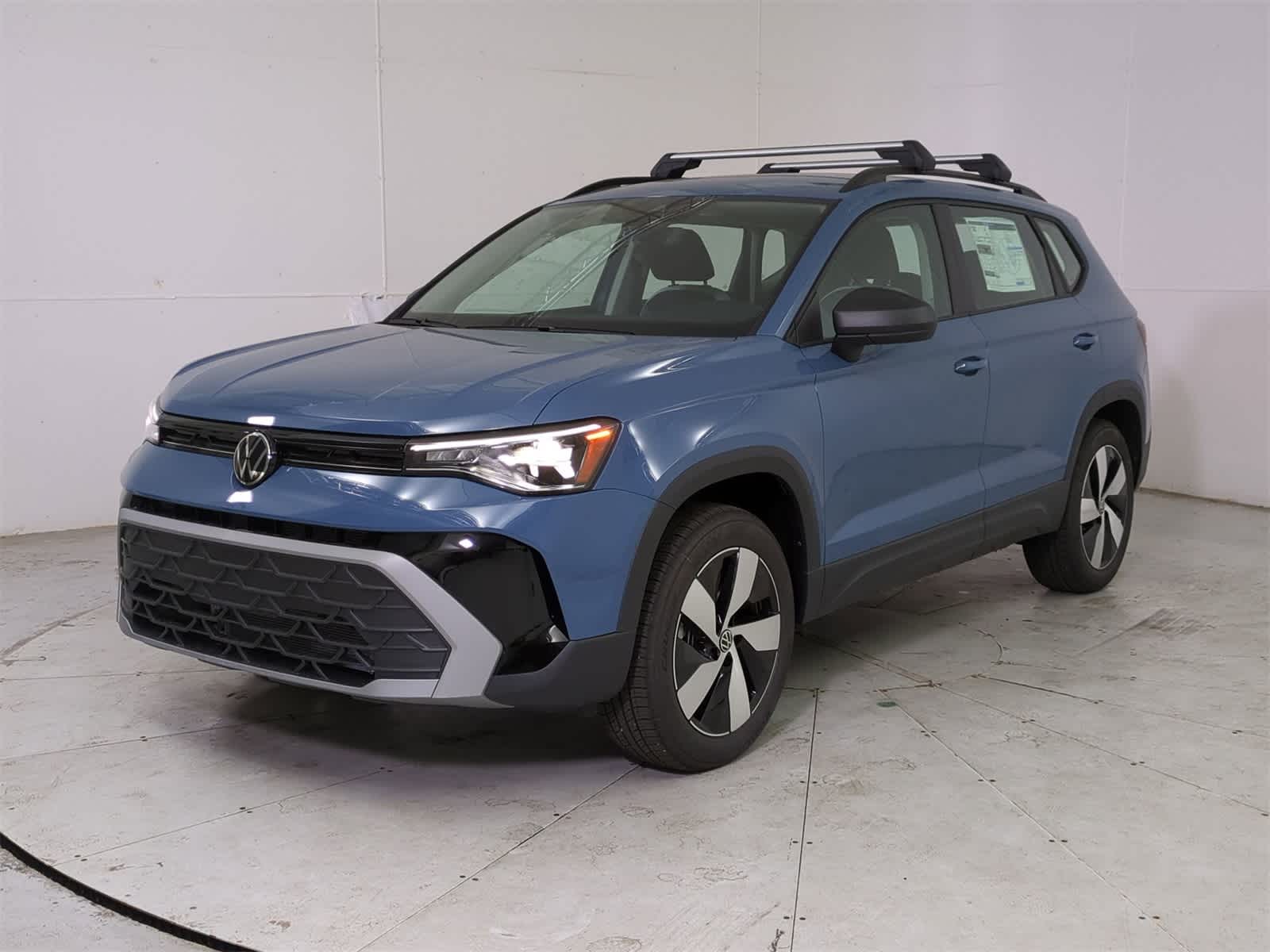 Thumbnail: 2025 Volkswagen Taos - 1