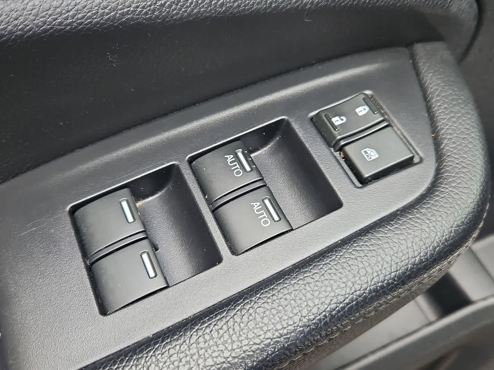 Thumbnail: 2019 Honda Pilot - 17