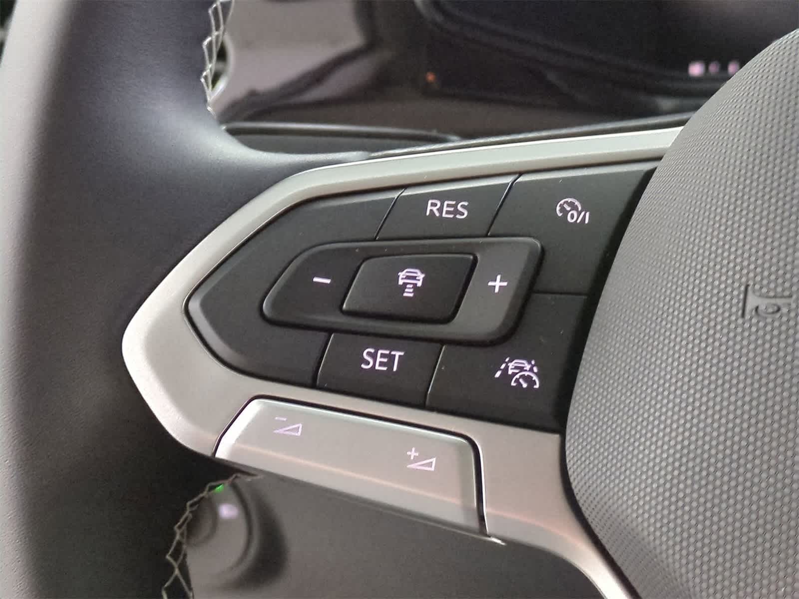 Thumbnail: 2025 Volkswagen Taos - 23