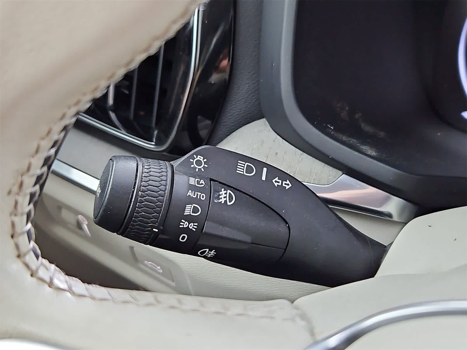 Thumbnail: 2021 Volvo S60 - 28