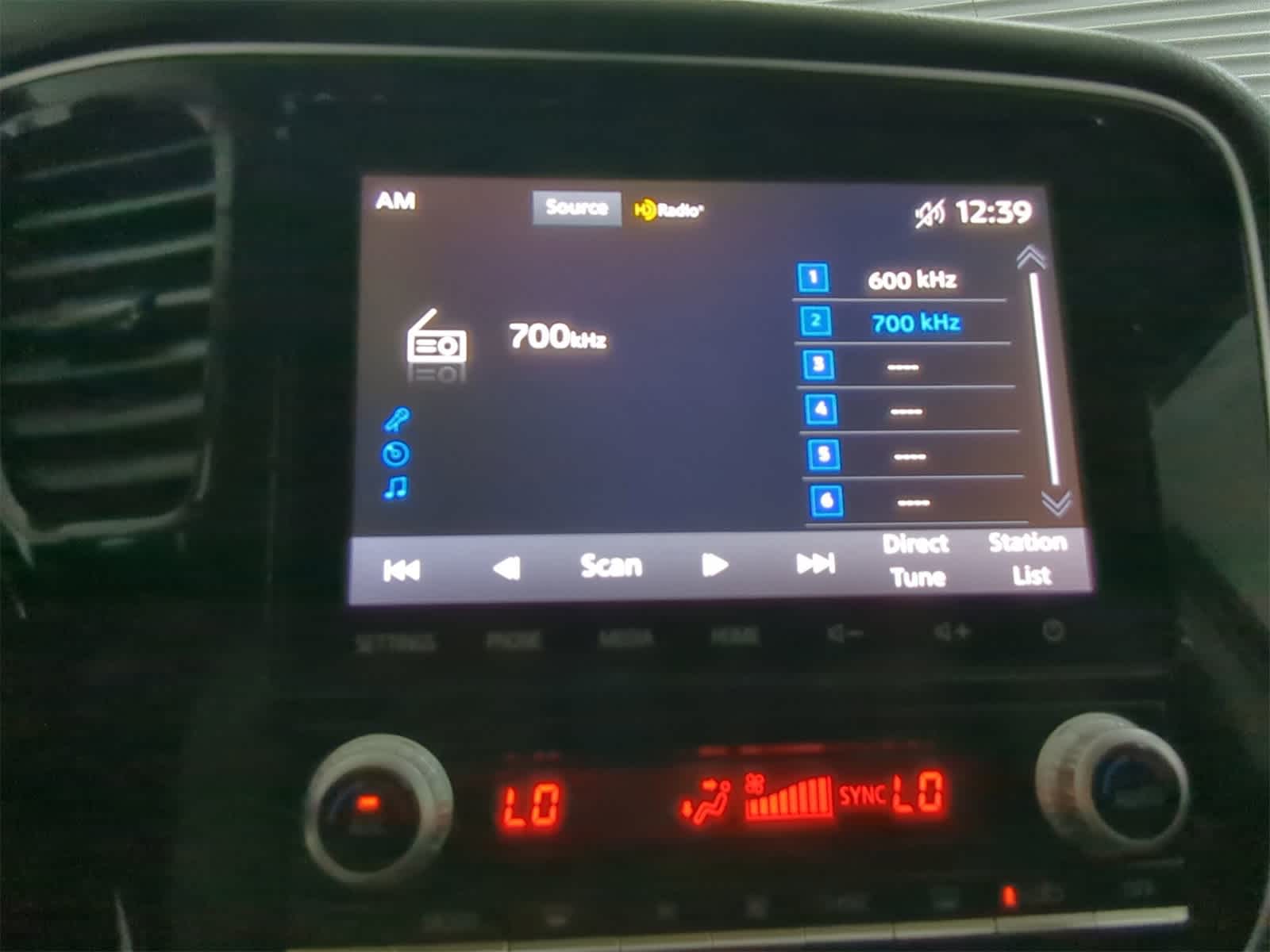Thumbnail: 2020 Mitsubishi Outlander - 29