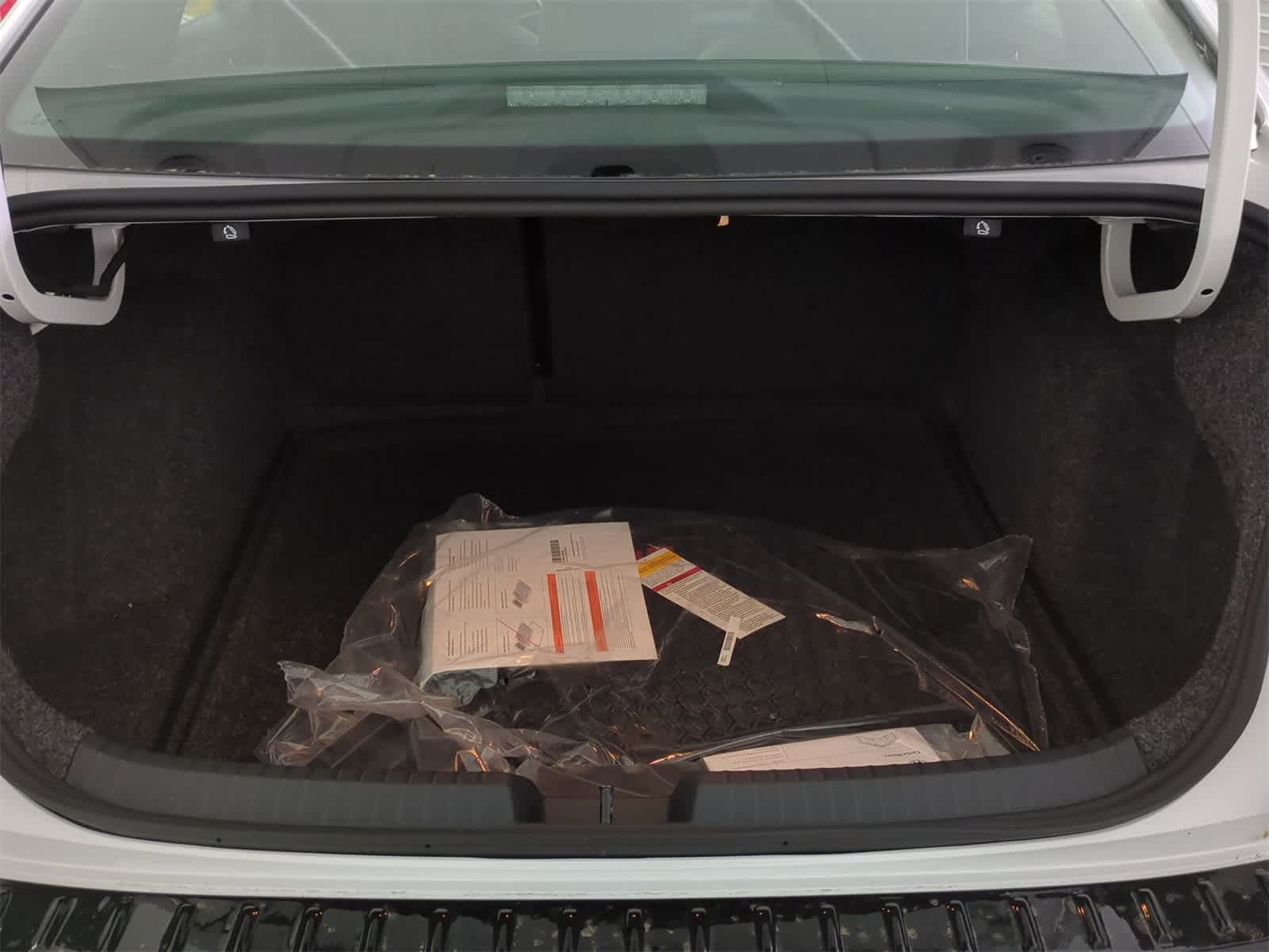 Thumbnail: 2025 Volkswagen Jetta - 34