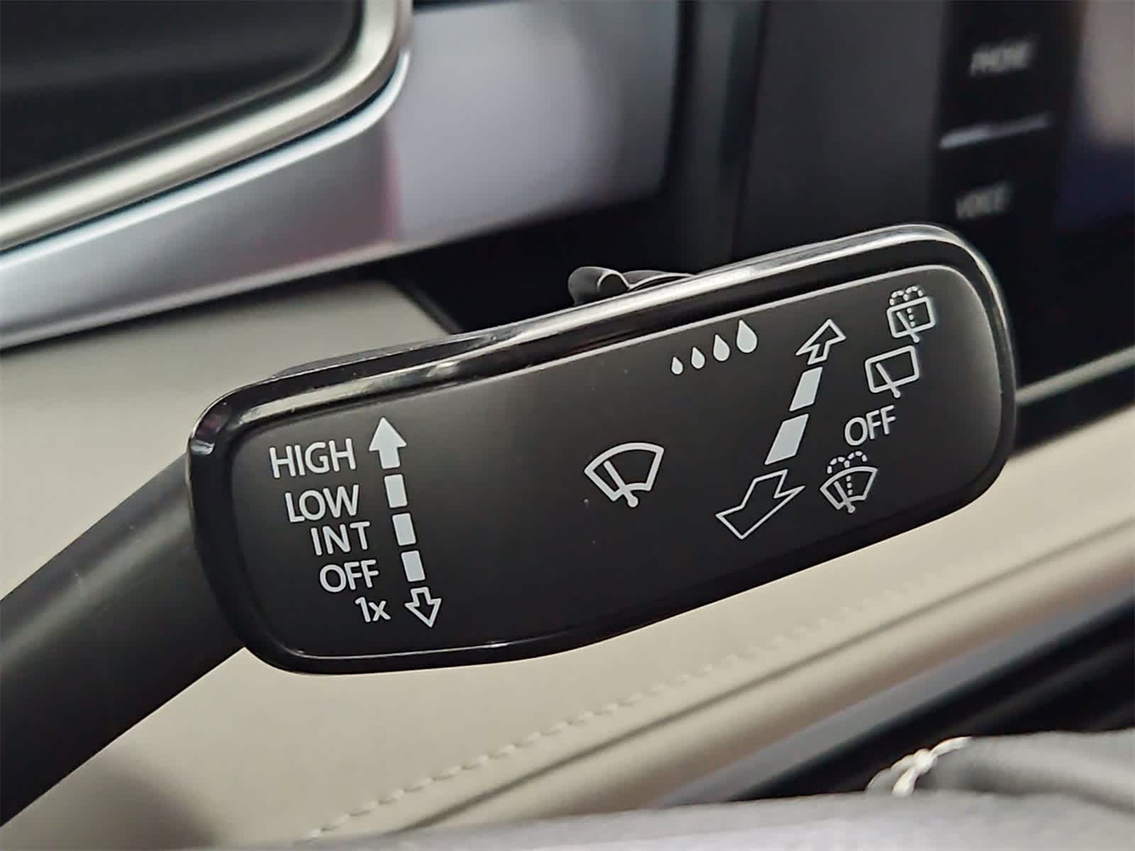 Thumbnail: 2025 Volkswagen Taos - 27