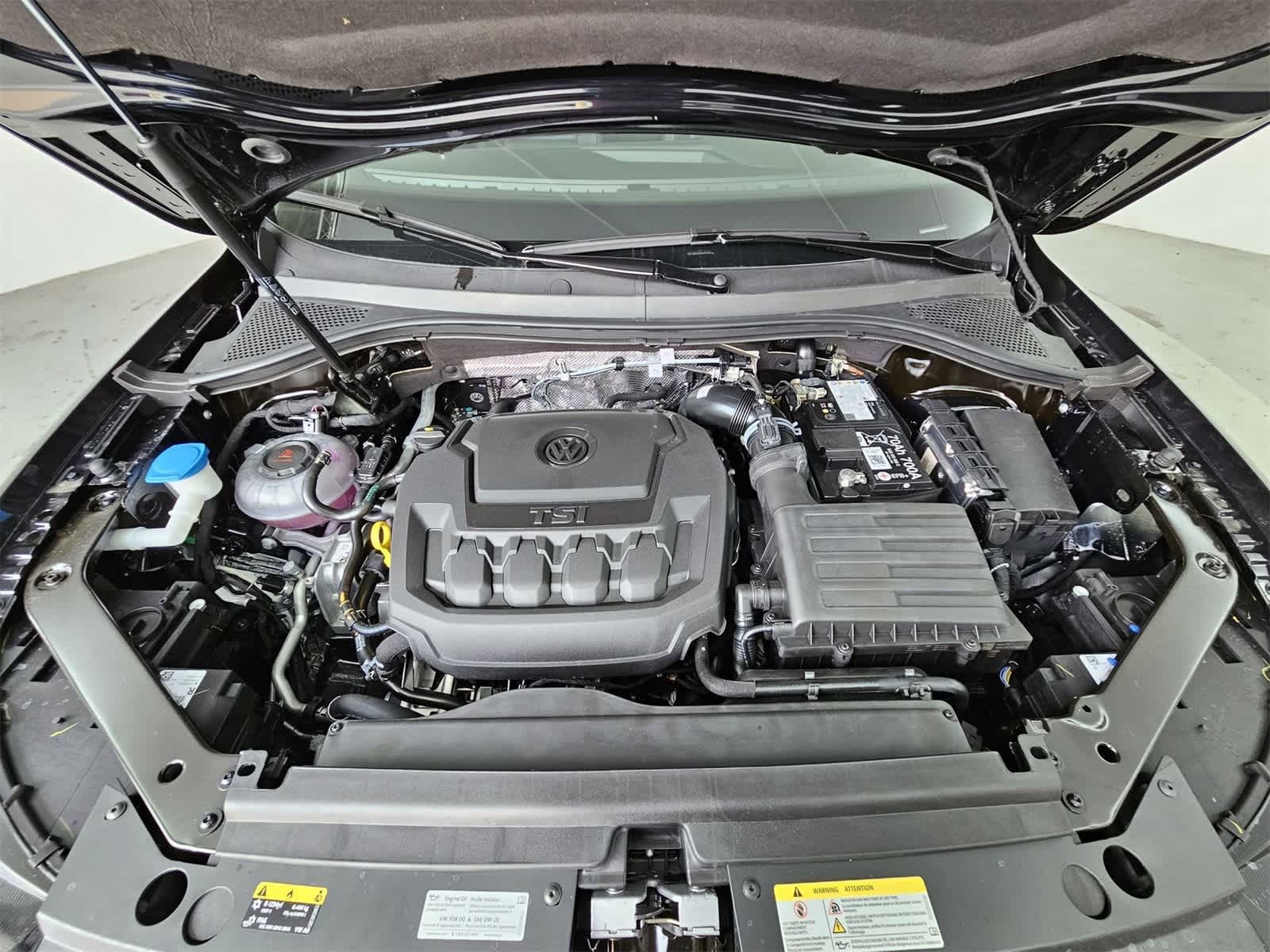 Thumbnail: 2024 Volkswagen Tiguan - 12