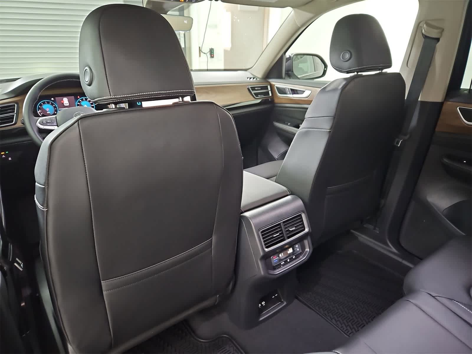 Thumbnail: 2026 Volkswagen Atlas - 18