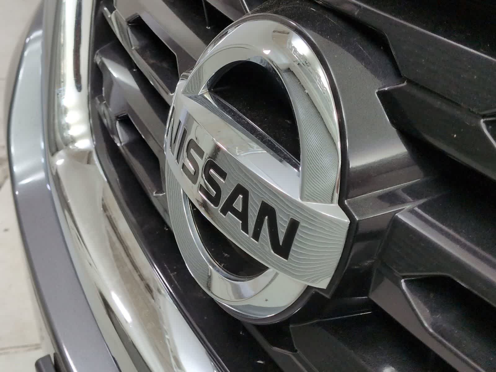 Thumbnail: 2020 Nissan Pathfinder - 10