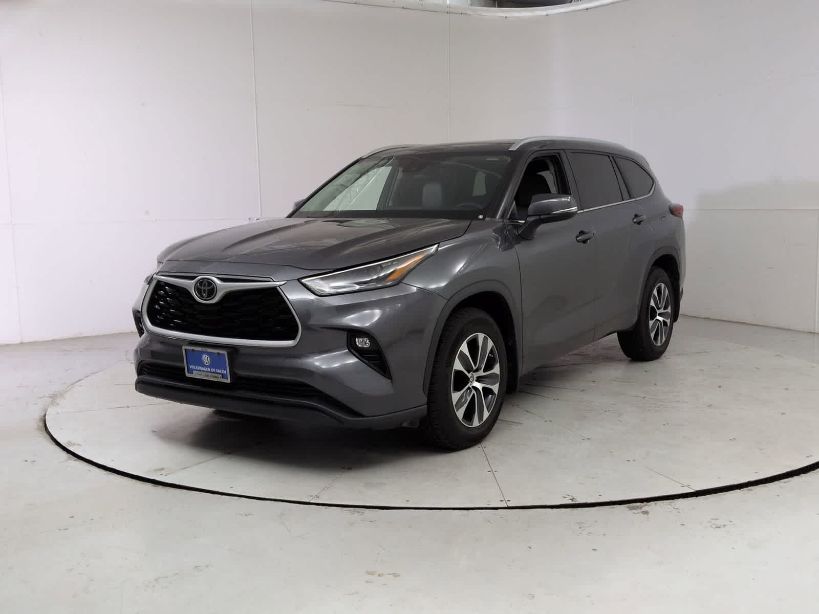 Thumbnail: 2023 Toyota Highlander - 1