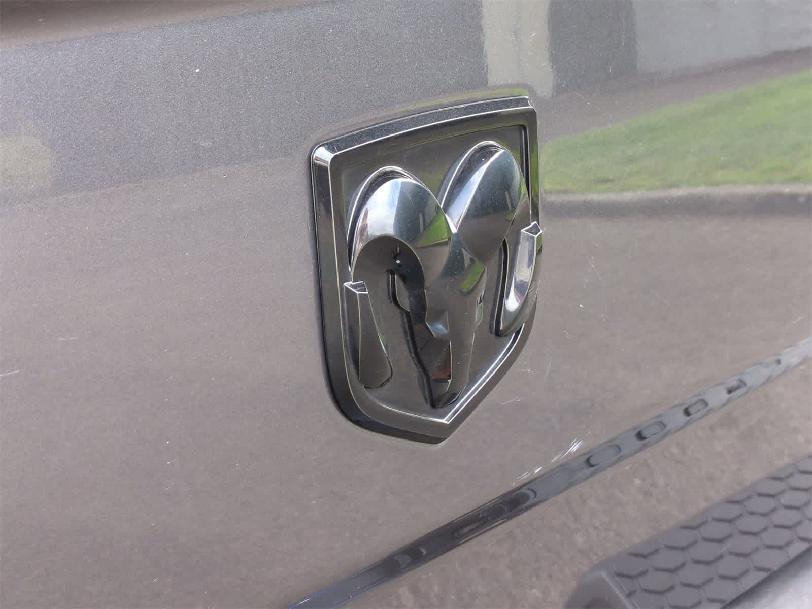 Thumbnail: 2020 RAM 1500 Classic - 11