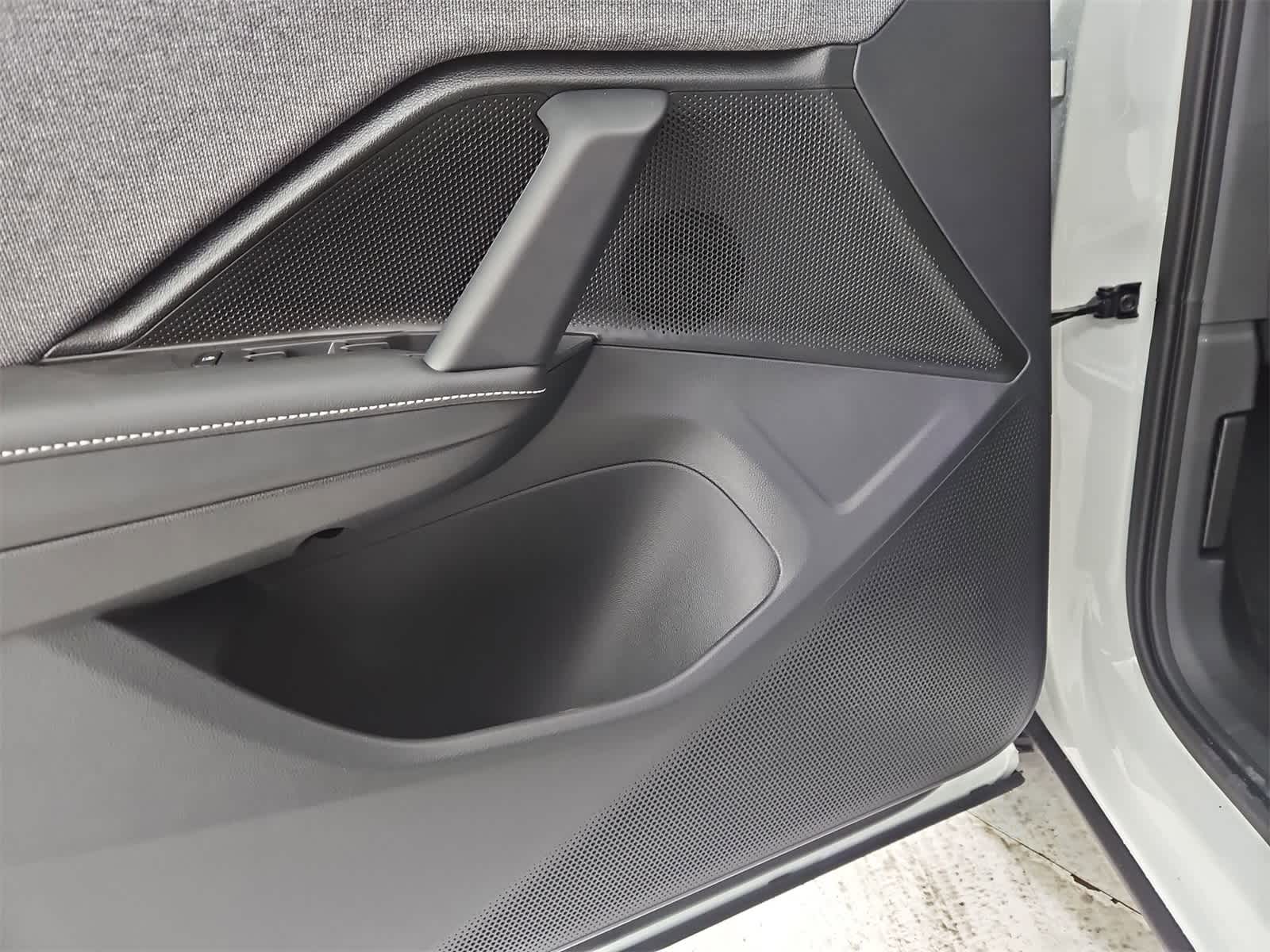 Thumbnail: 2026 Volkswagen Tiguan - 30