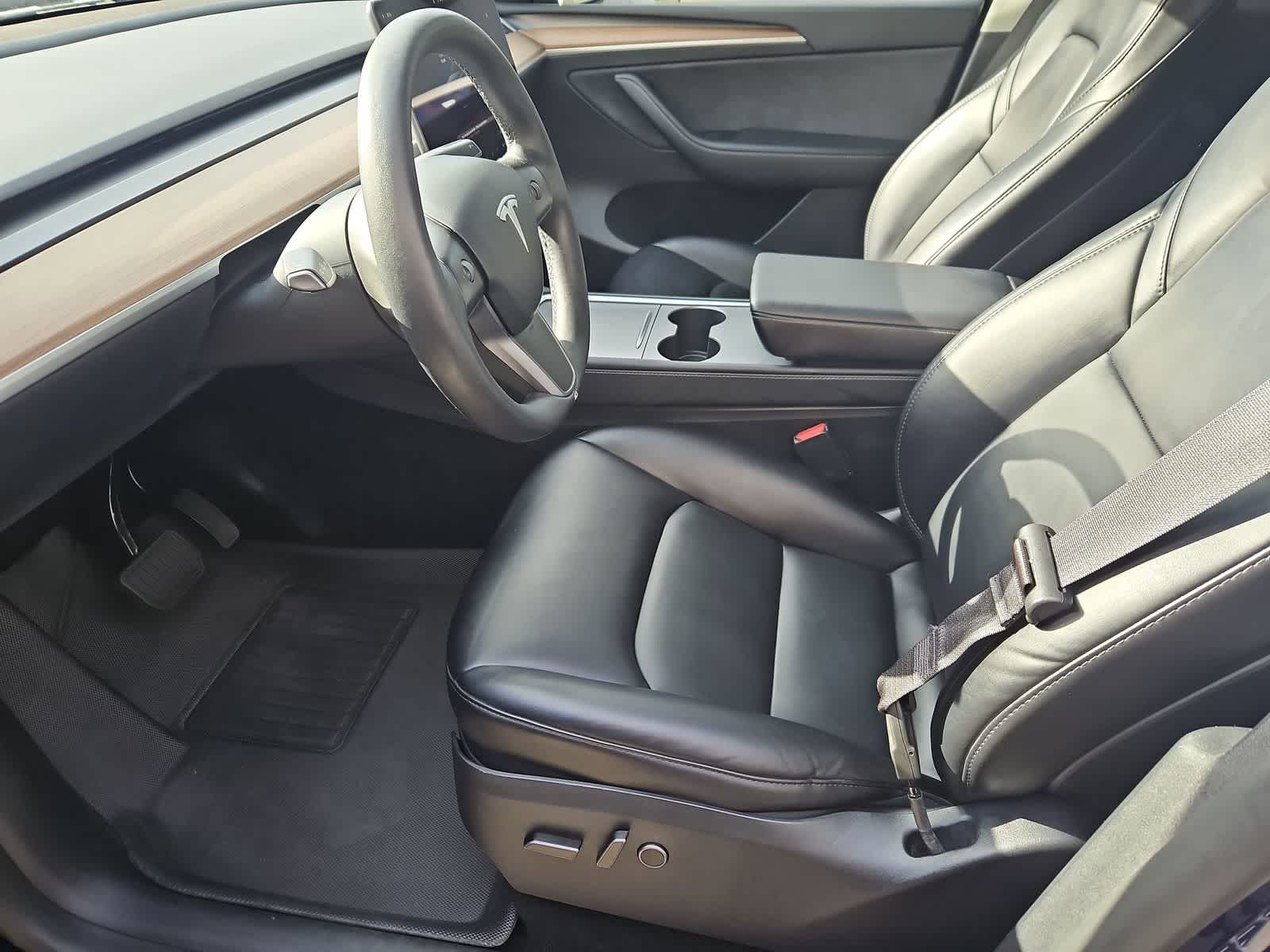 Thumbnail: 2023 Tesla Model Y - 16