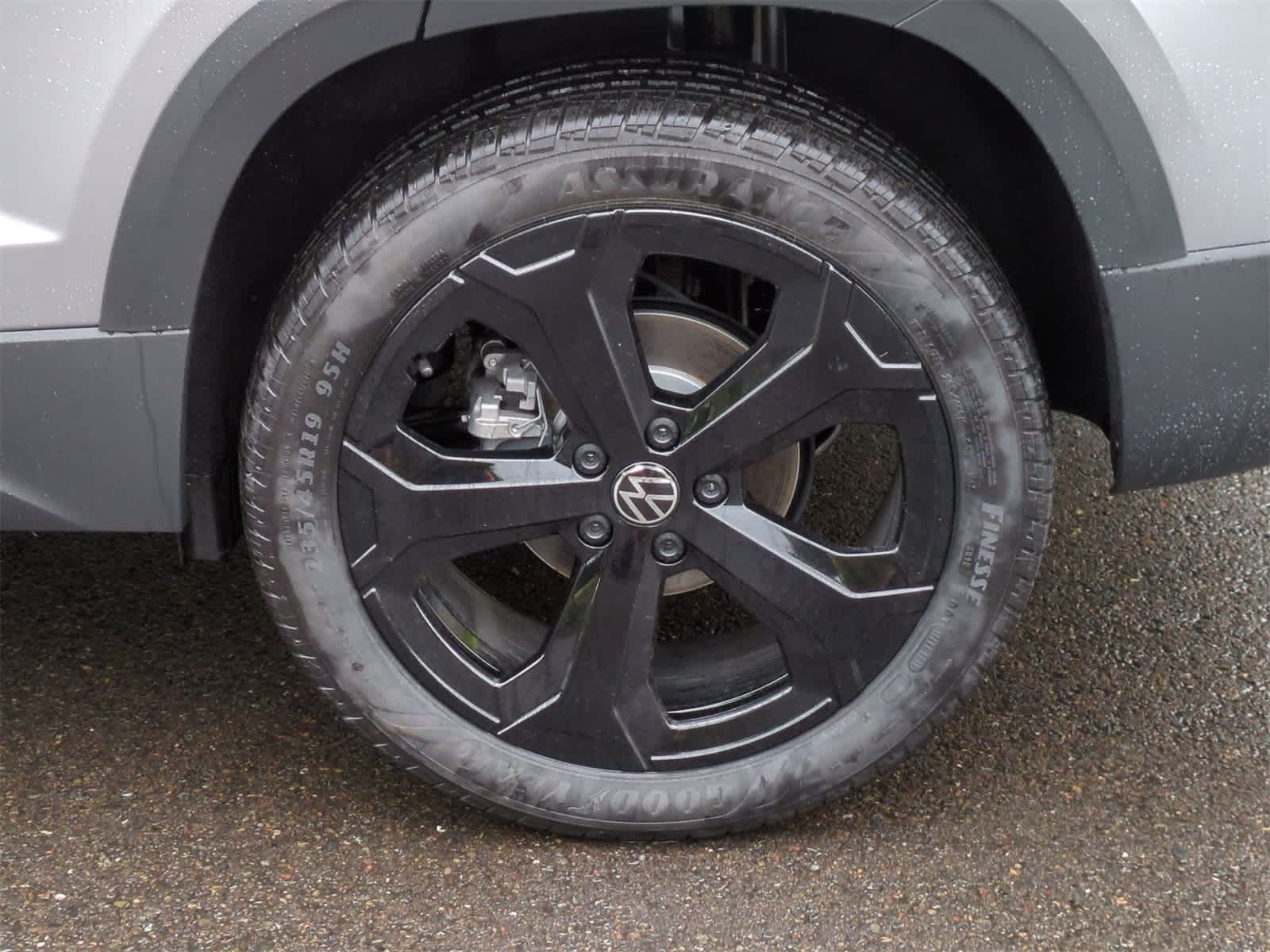 Thumbnail: 2025 Volkswagen Taos - 13