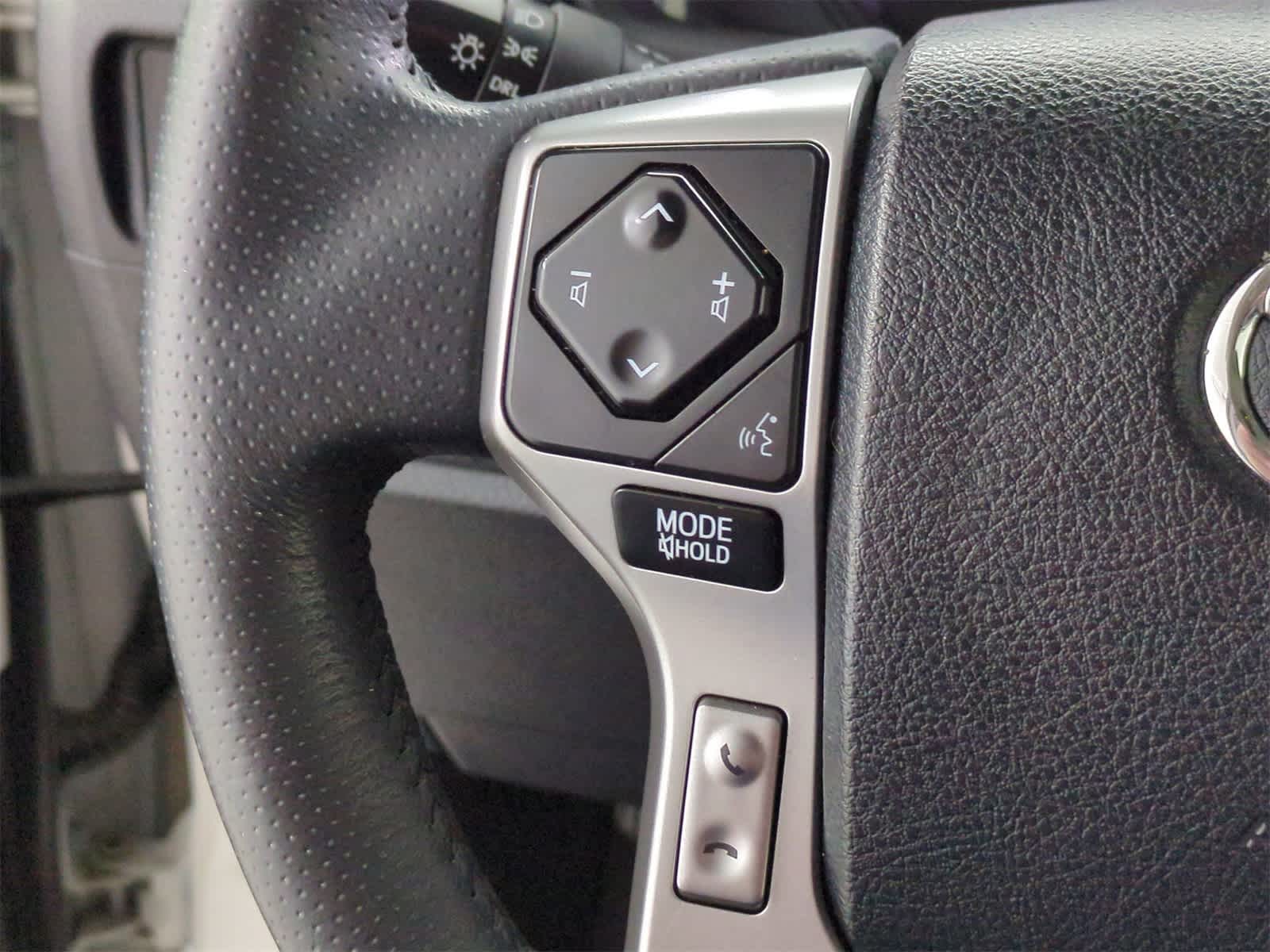 Thumbnail: 2023 Toyota 4Runner - 23