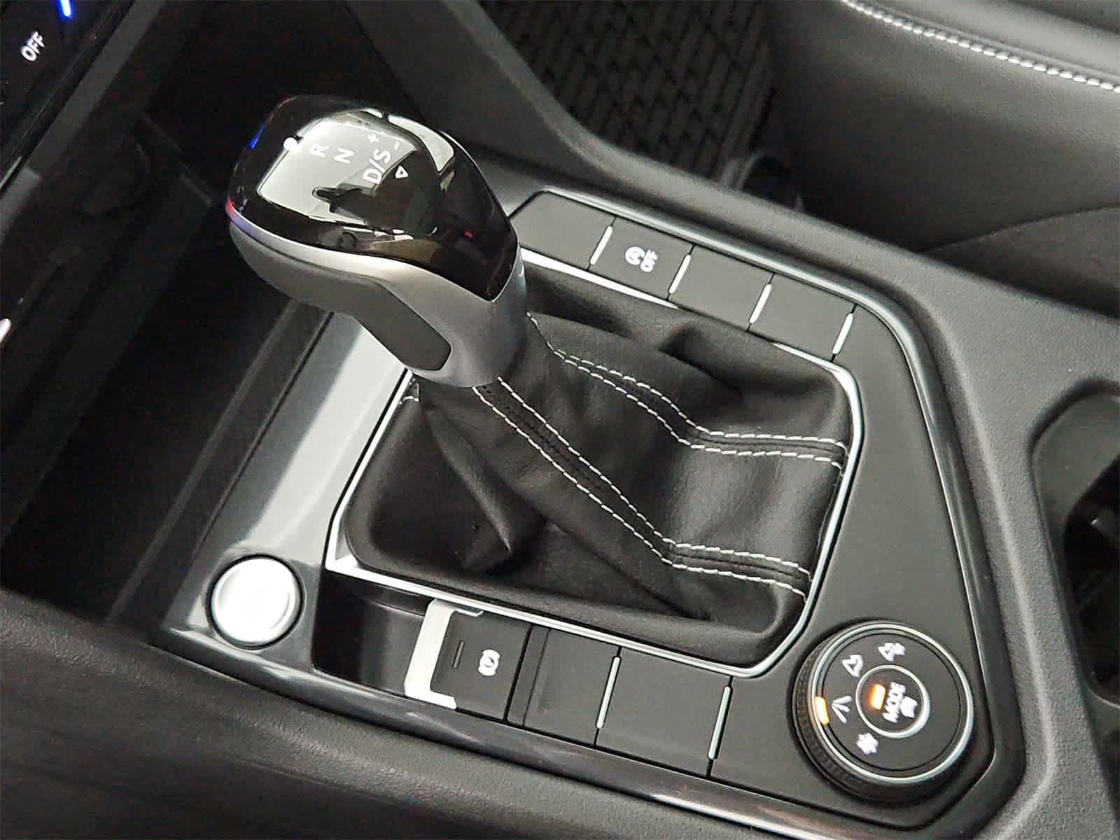 Thumbnail: 2024 Volkswagen Tiguan - 32