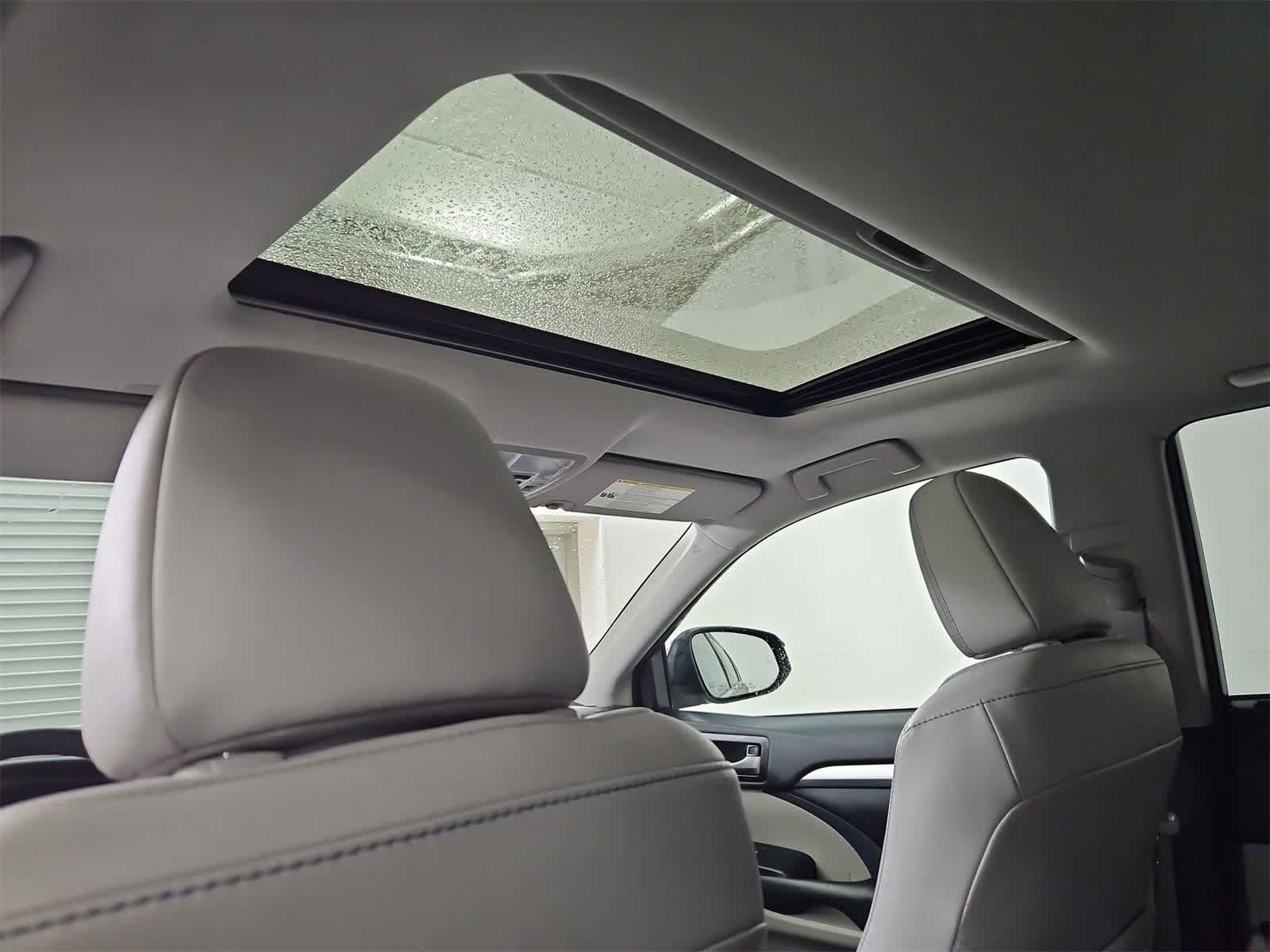 Thumbnail: 2018 Toyota Highlander - 22