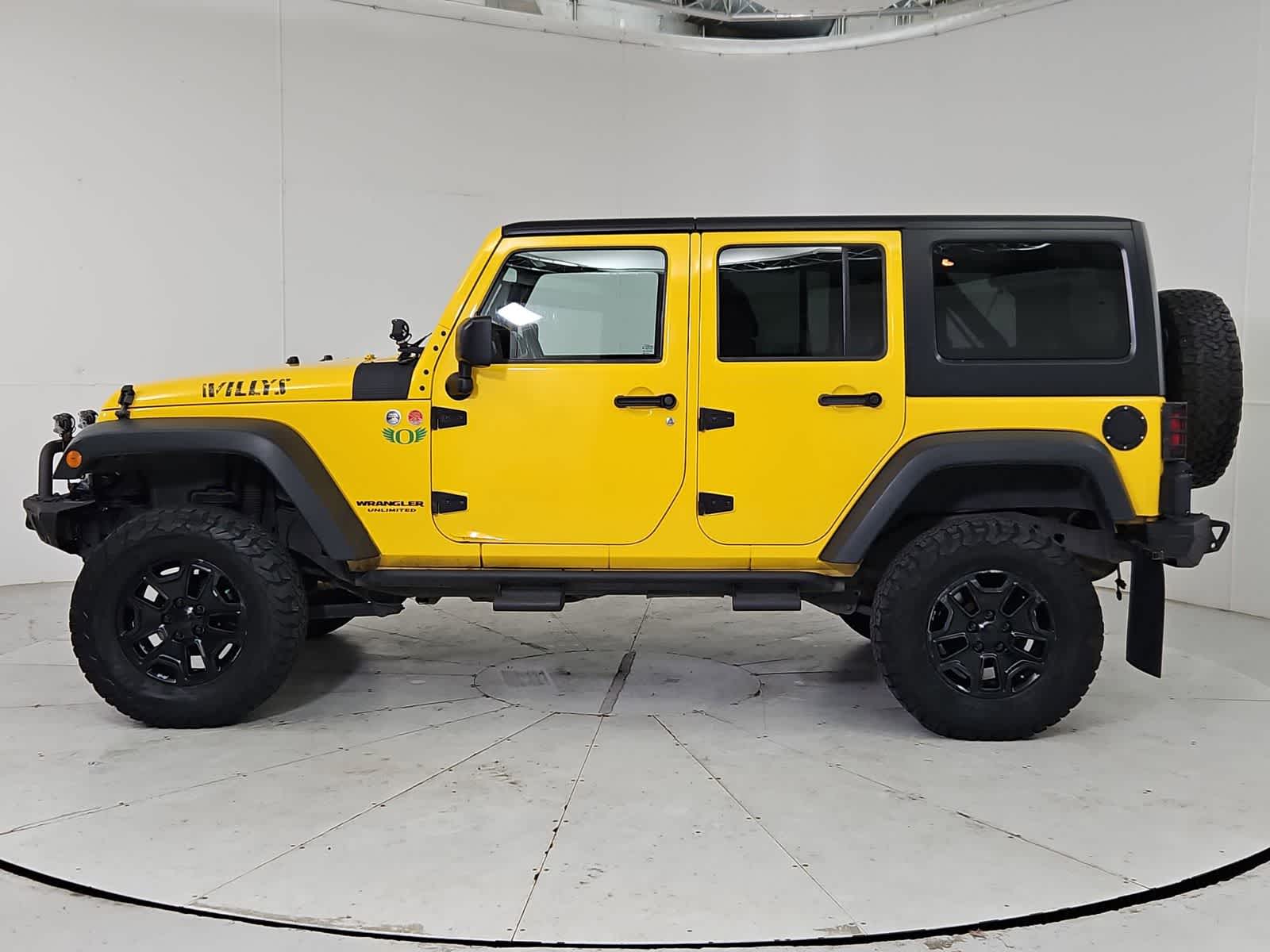 Thumbnail: 2015 Jeep Wrangler - 3