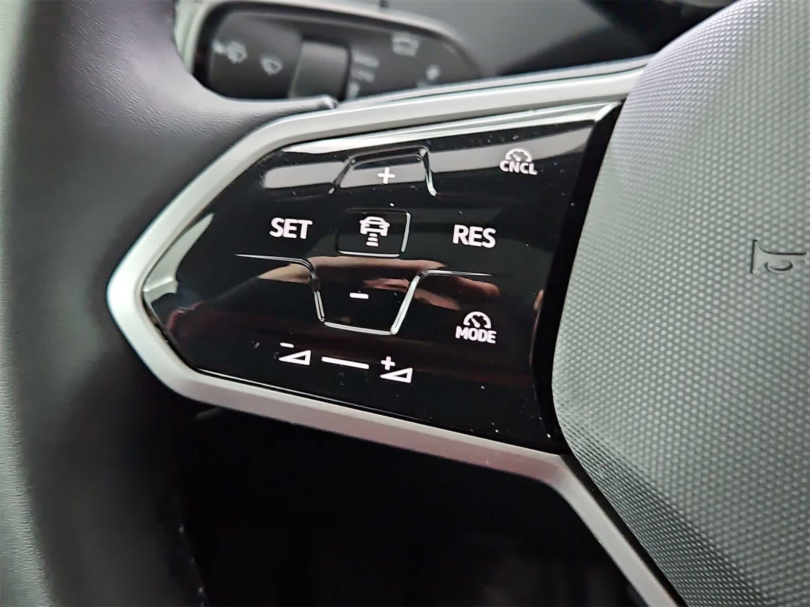 Thumbnail: 2025 Volkswagen ID.4 - 25