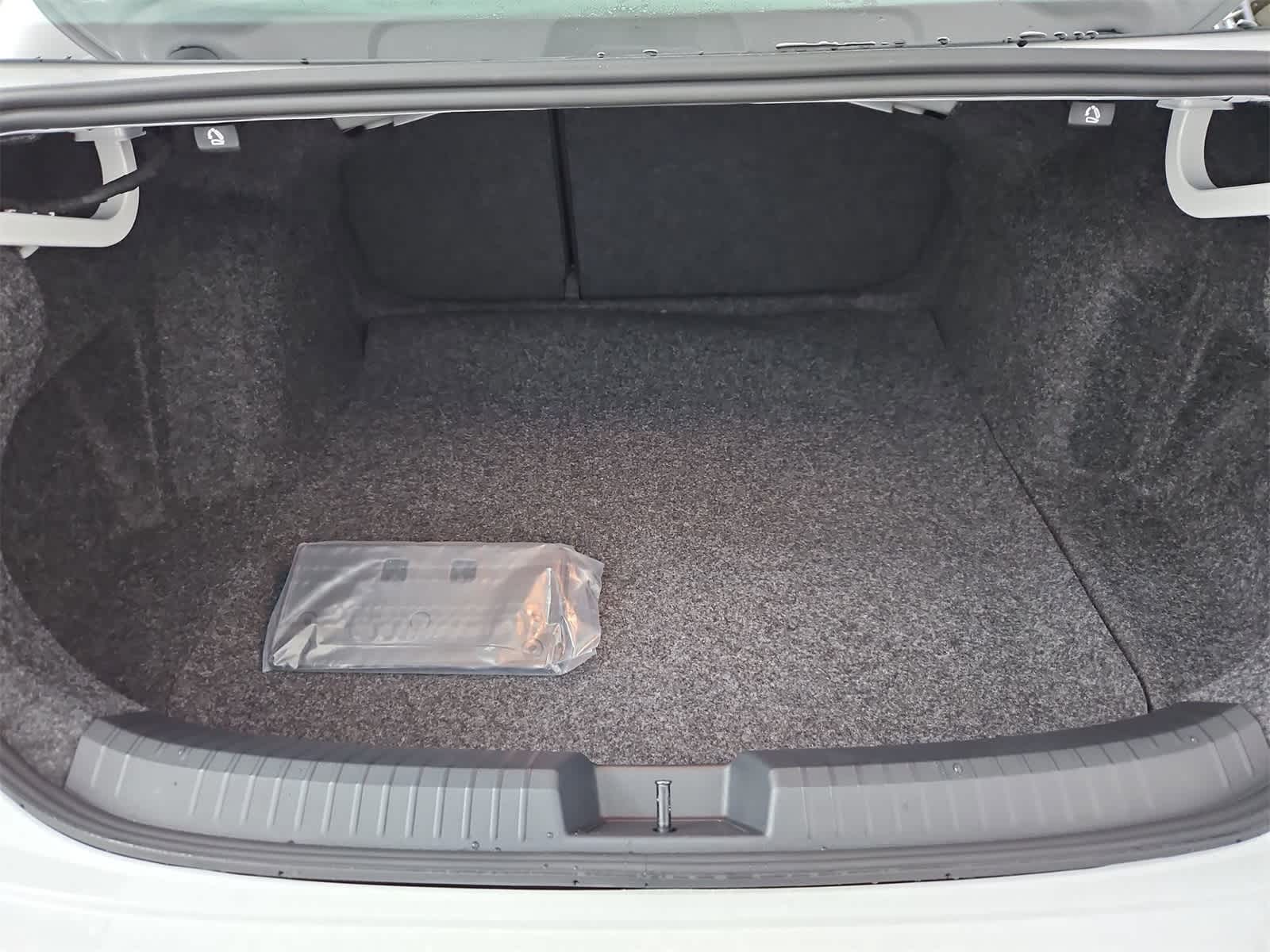 Thumbnail: 2026 Volkswagen Jetta - 34