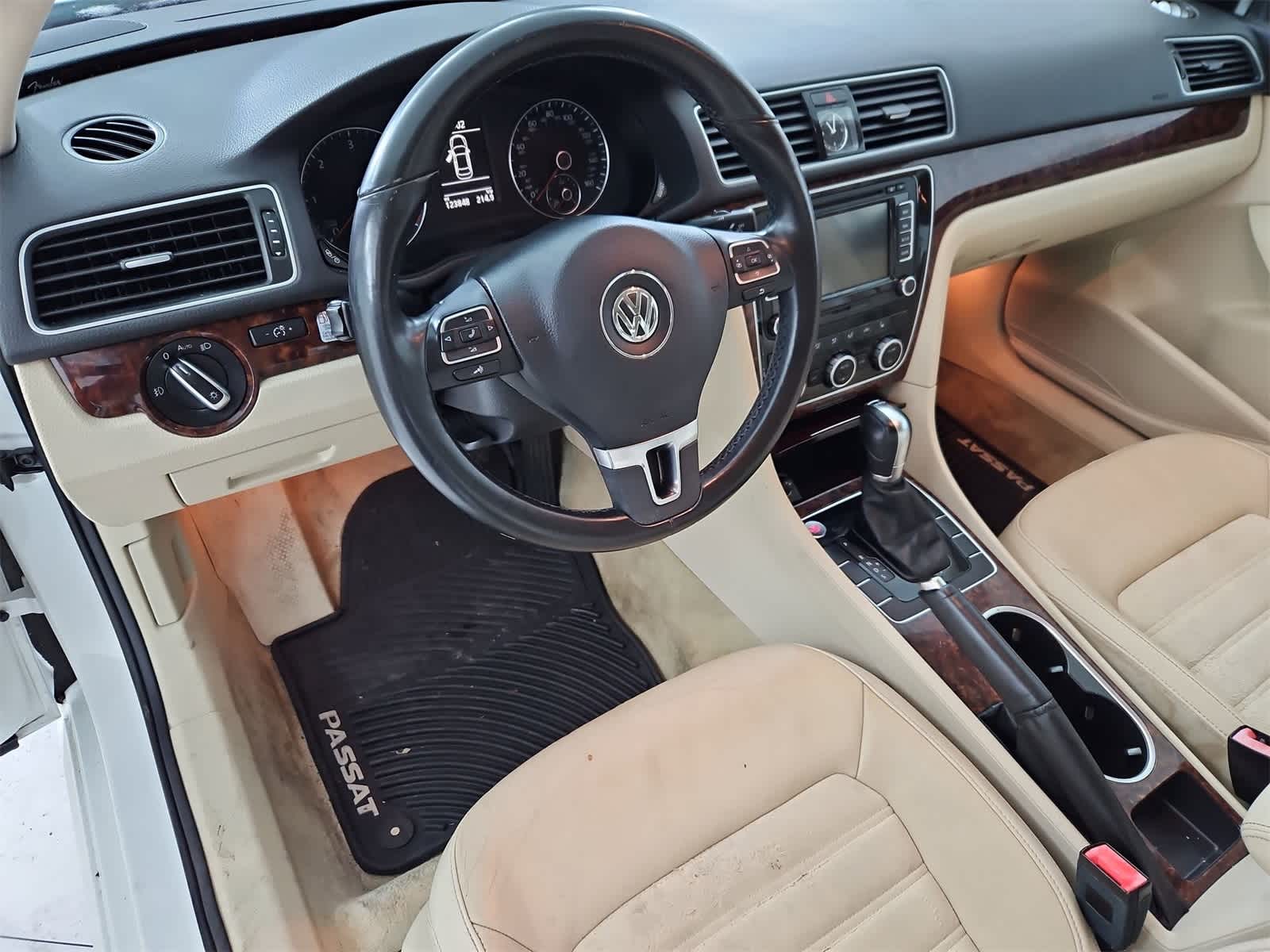 Thumbnail: 2013 Volkswagen Passat - 2